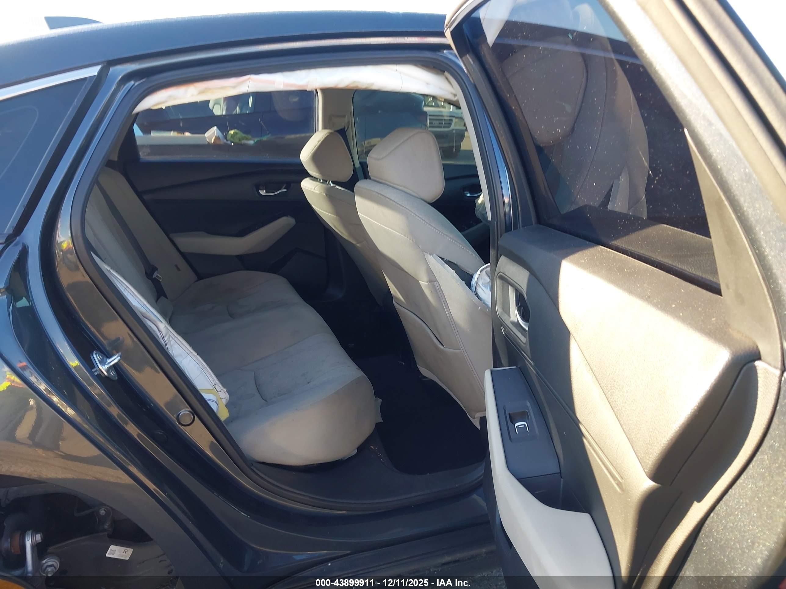 HONDA ACCORD image 8