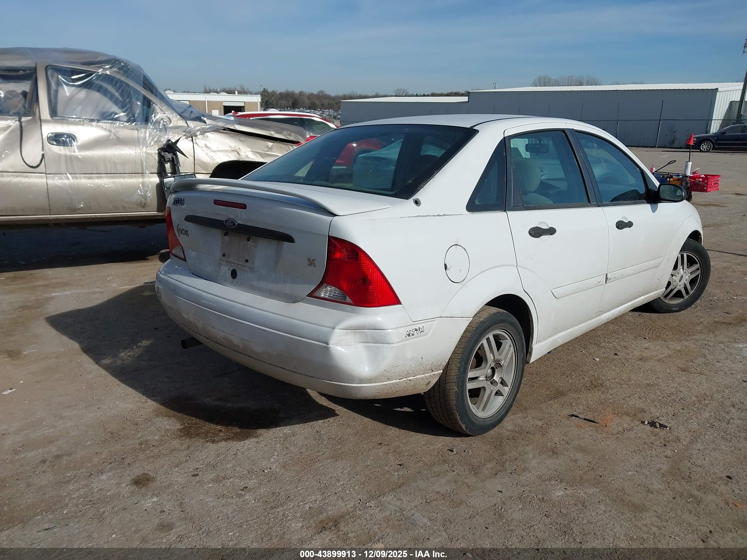FORD FOCUS image 4