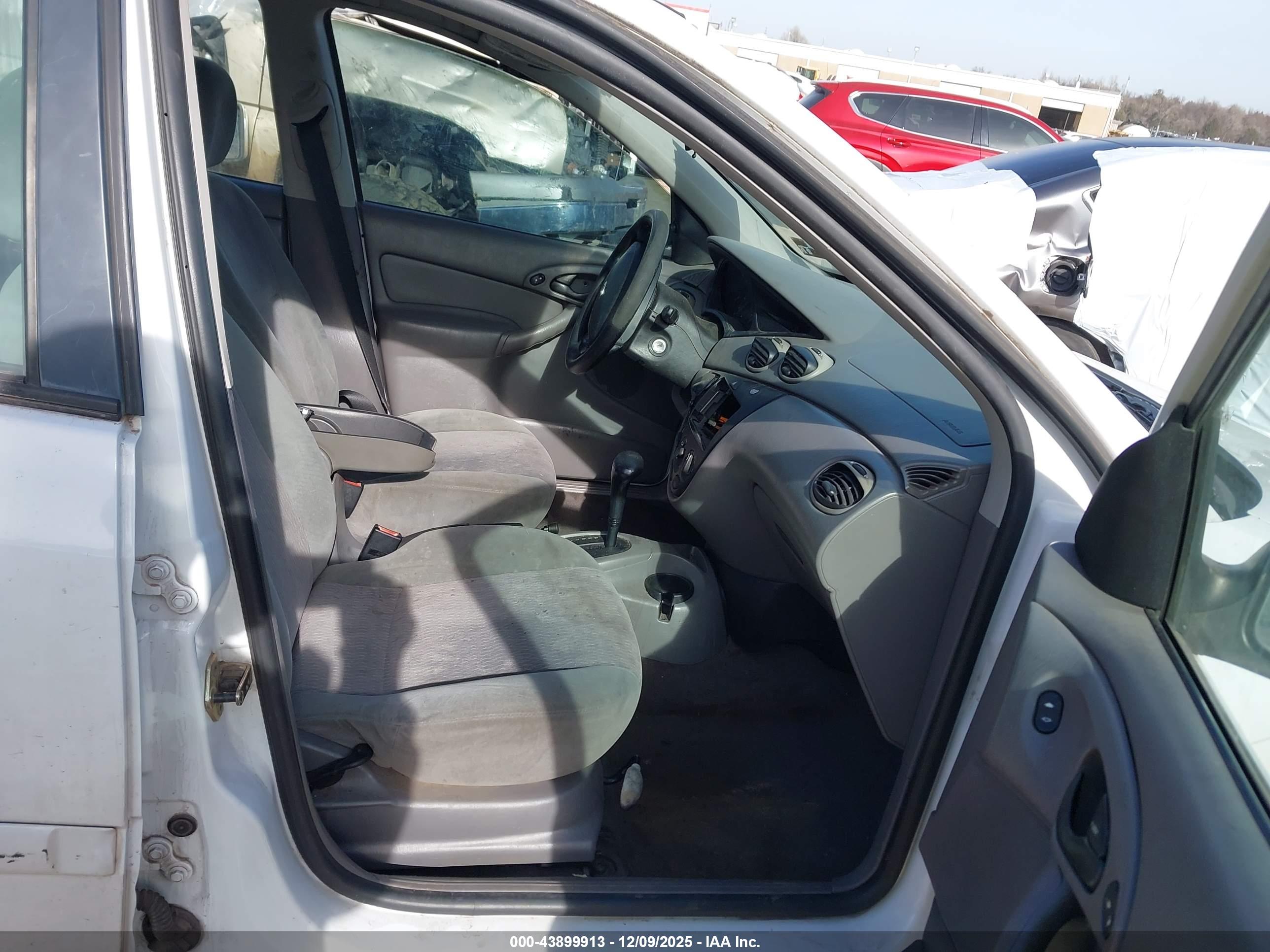 FORD FOCUS image 5