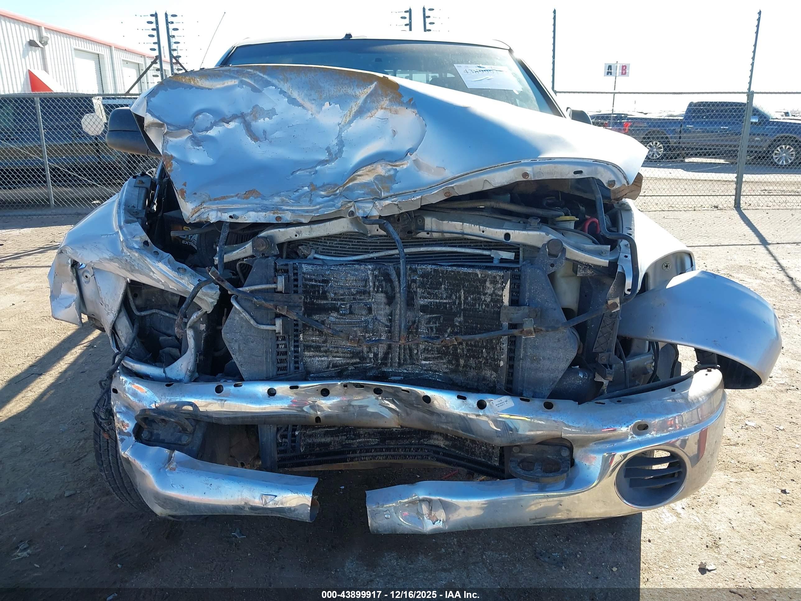 DODGE RAM image 6