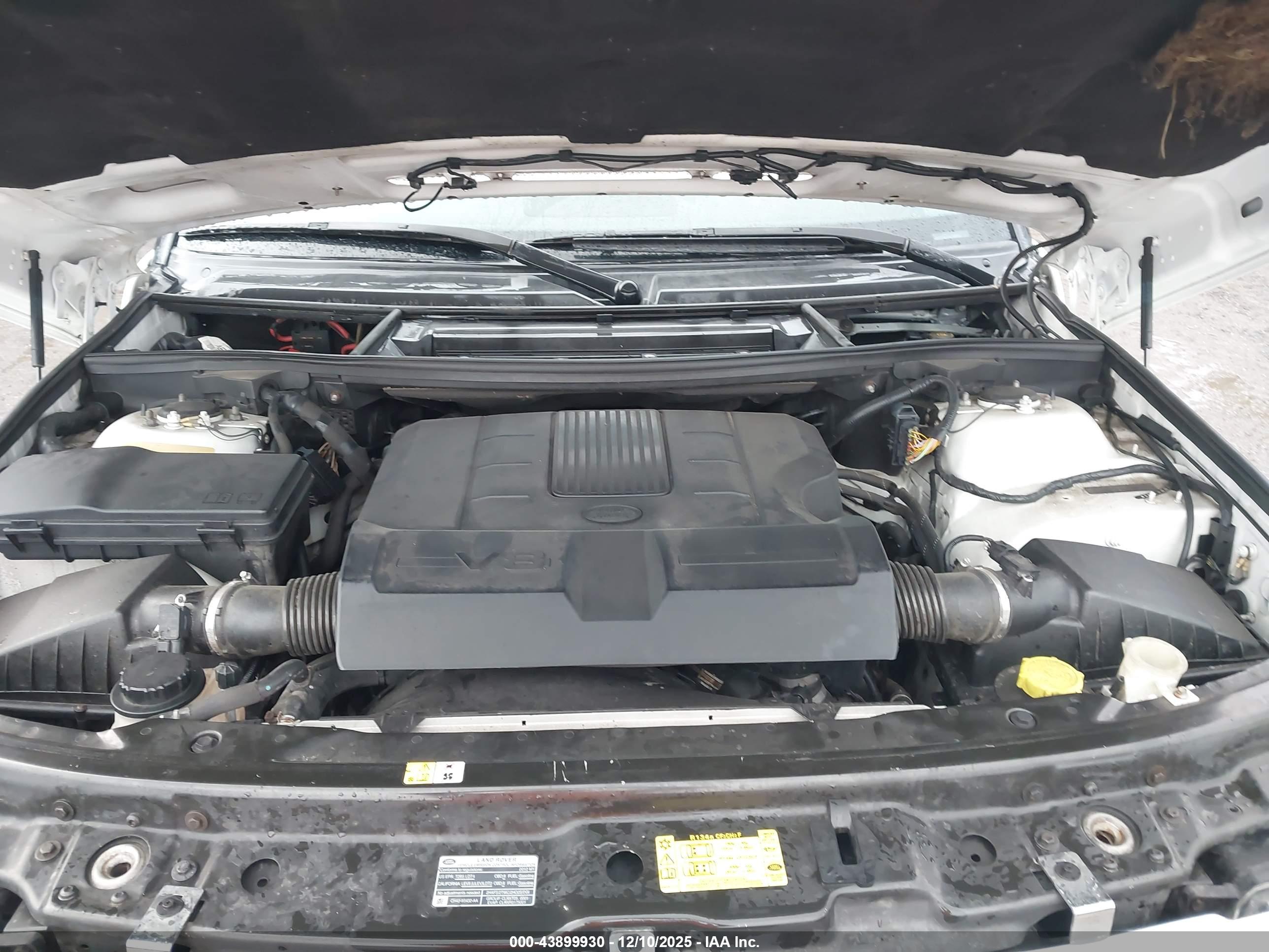 LAND ROVER image 10