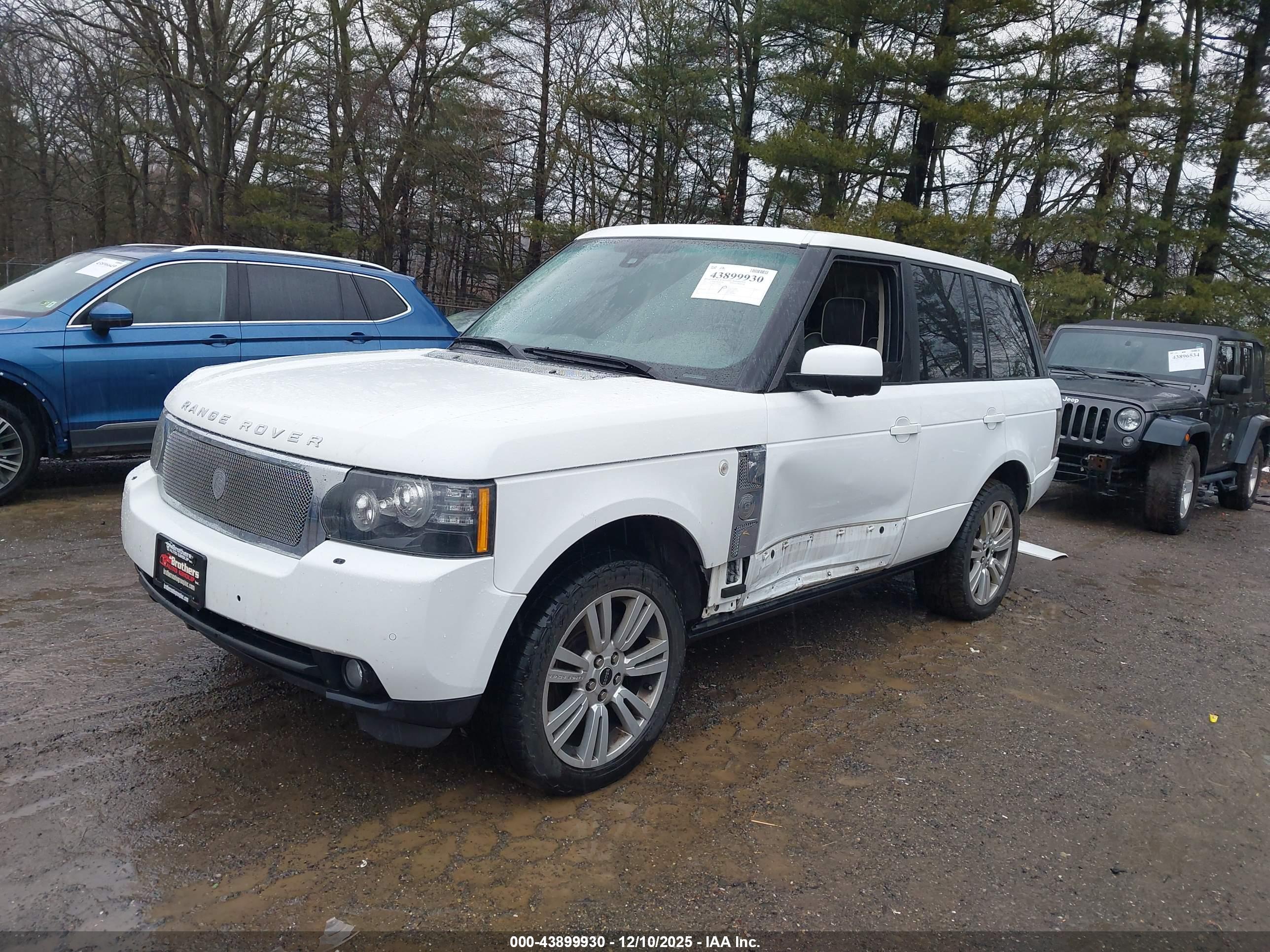 LAND ROVER image 2