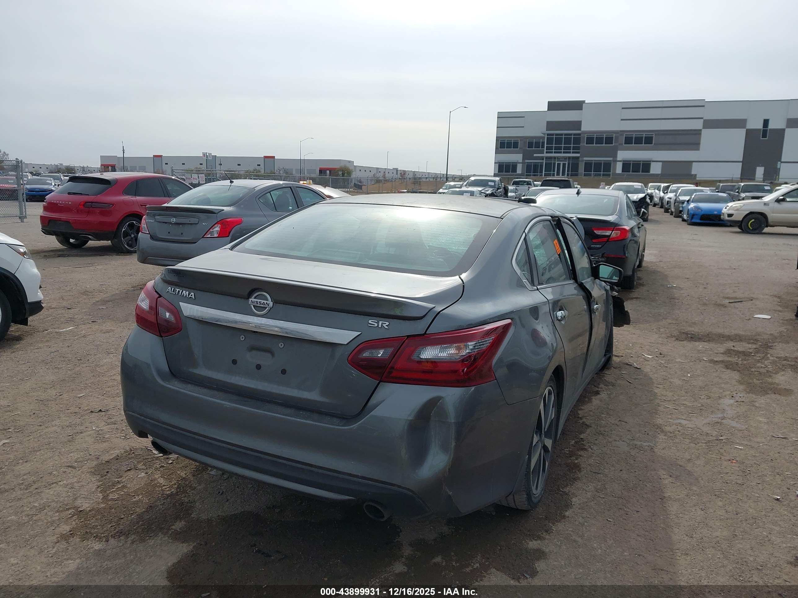 NISSAN ALTIMA image 4