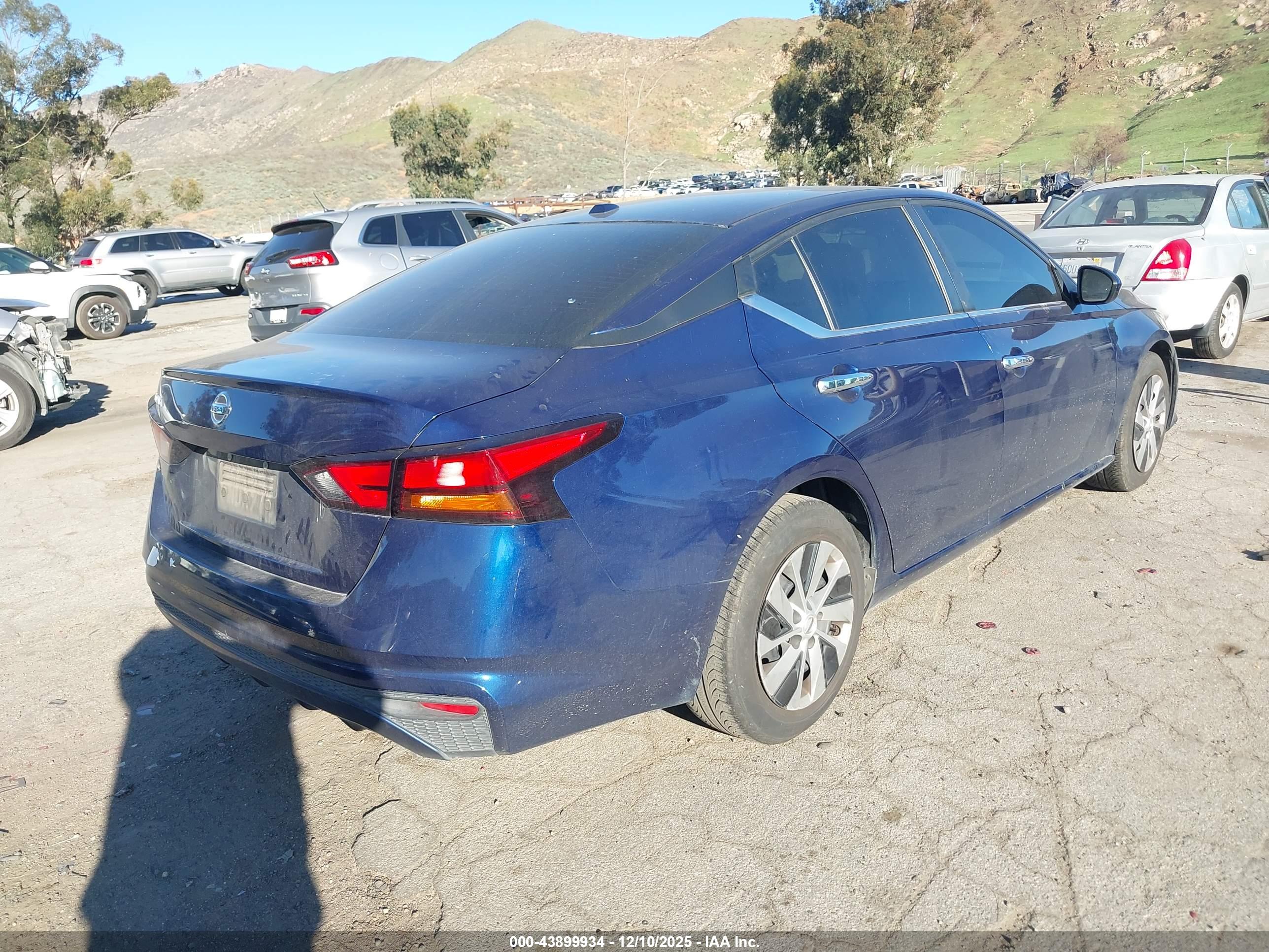 NISSAN ALTIMA image 4