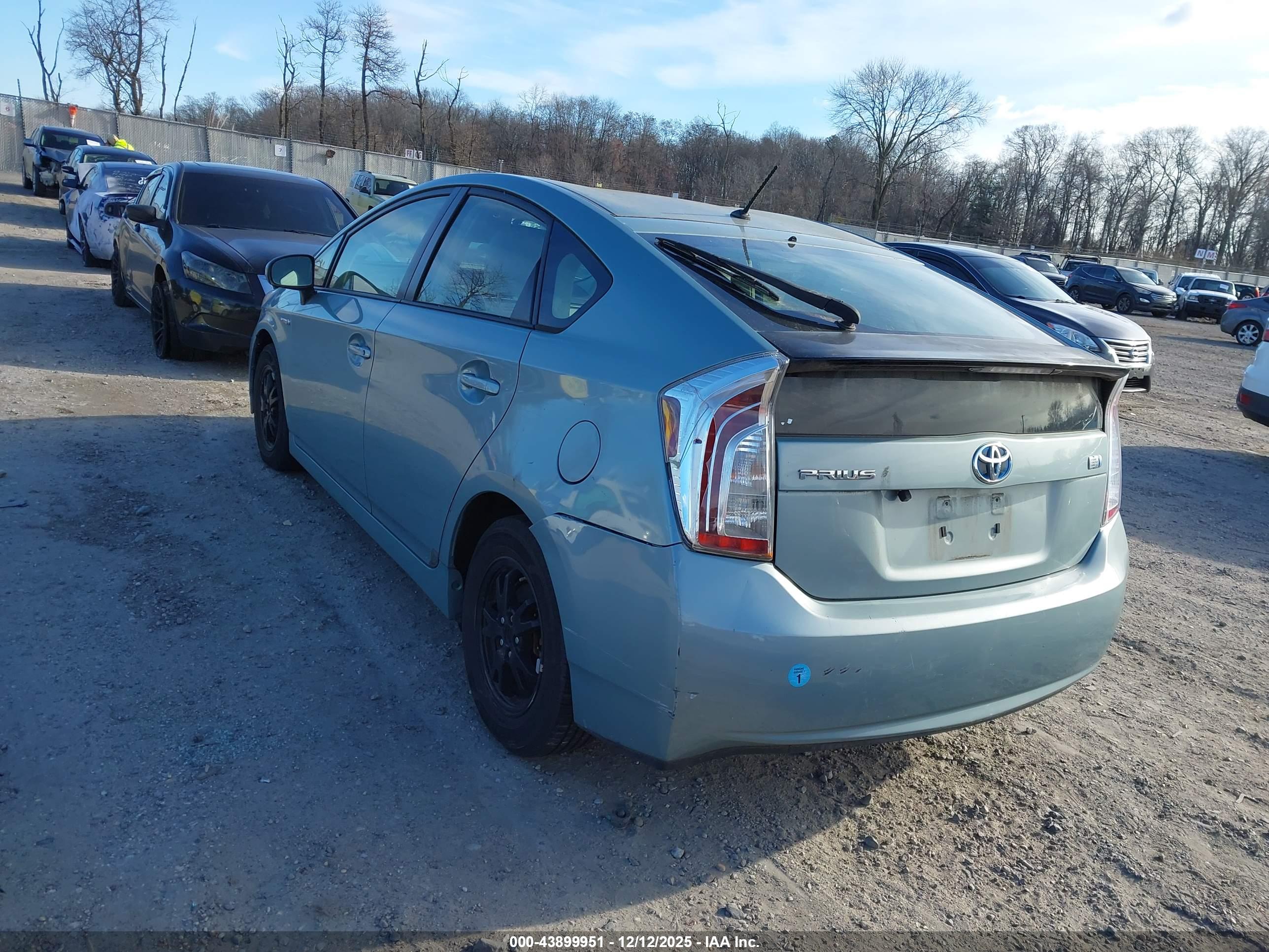 TOYOTA PRIUS image 6