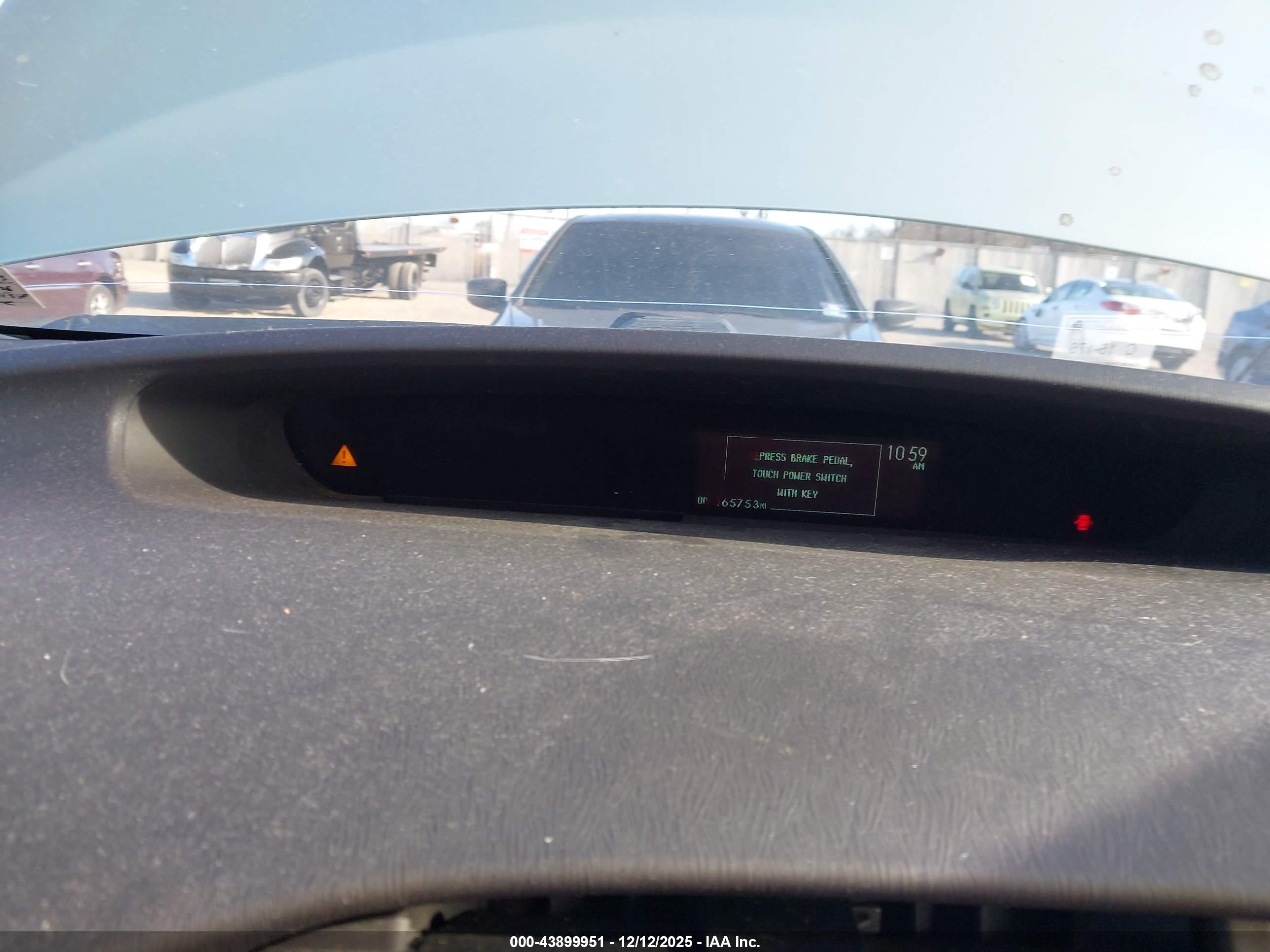 TOYOTA PRIUS image 7