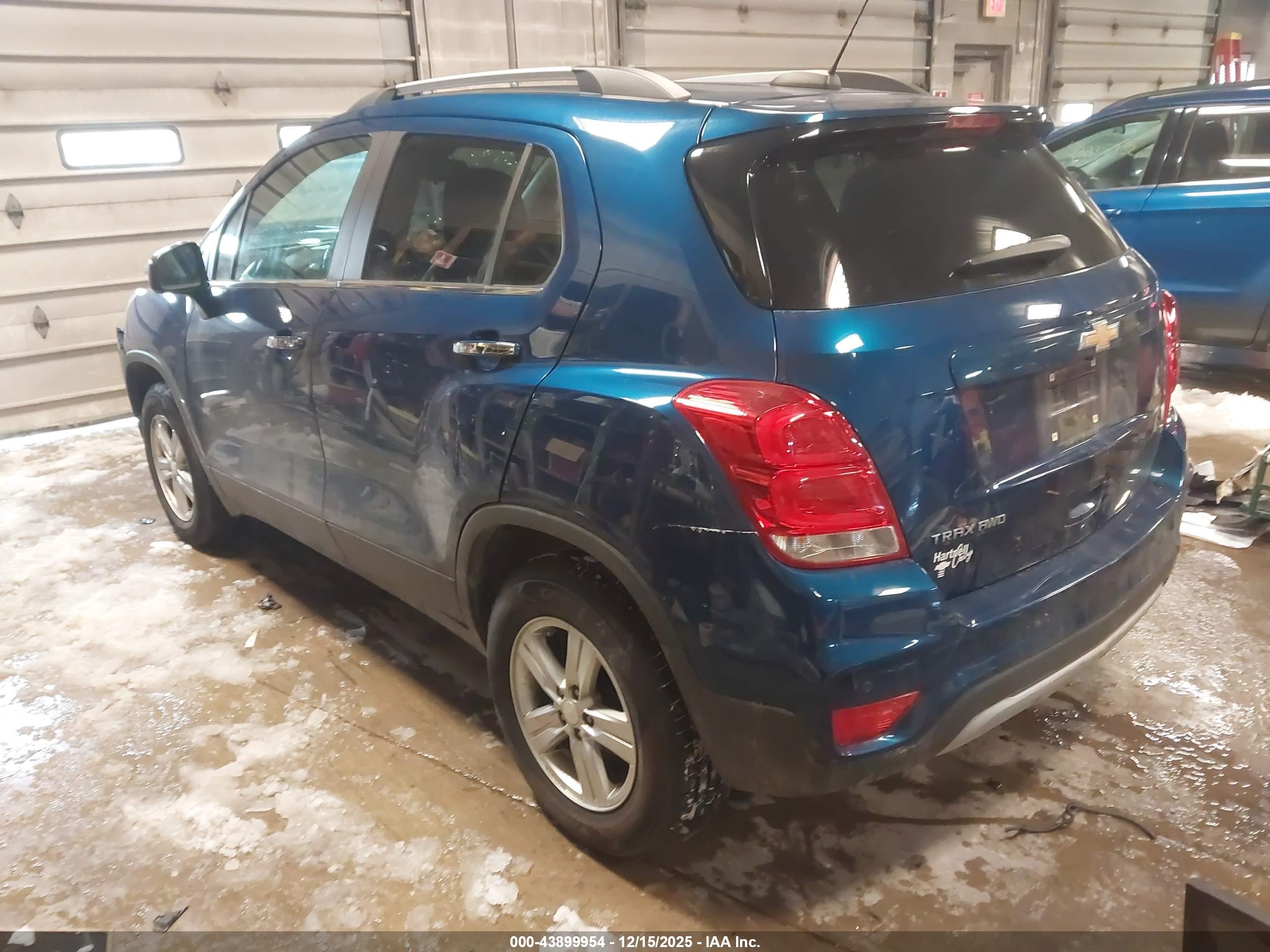 CHEVROLET TRAX image 3