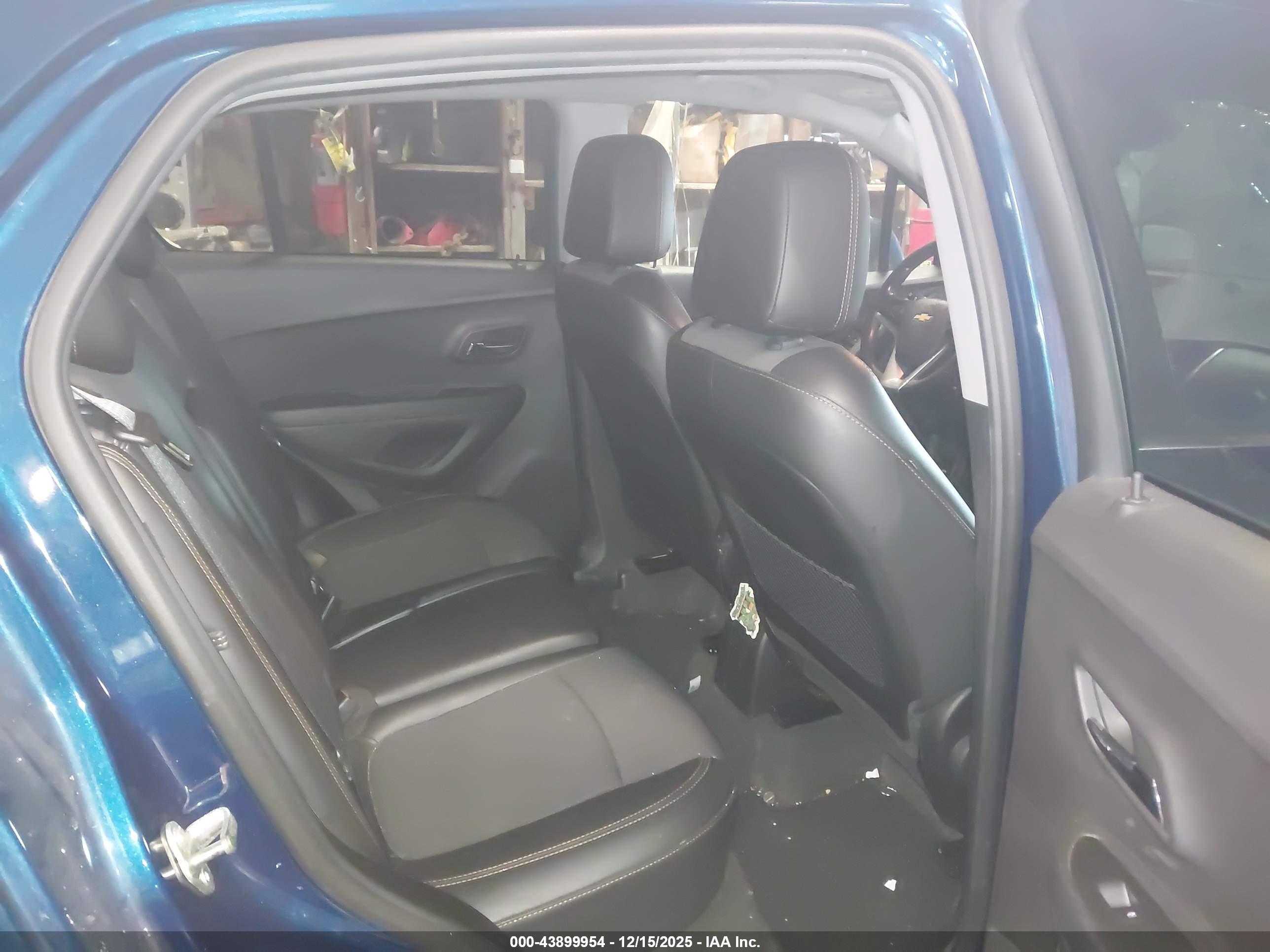 CHEVROLET TRAX image 8