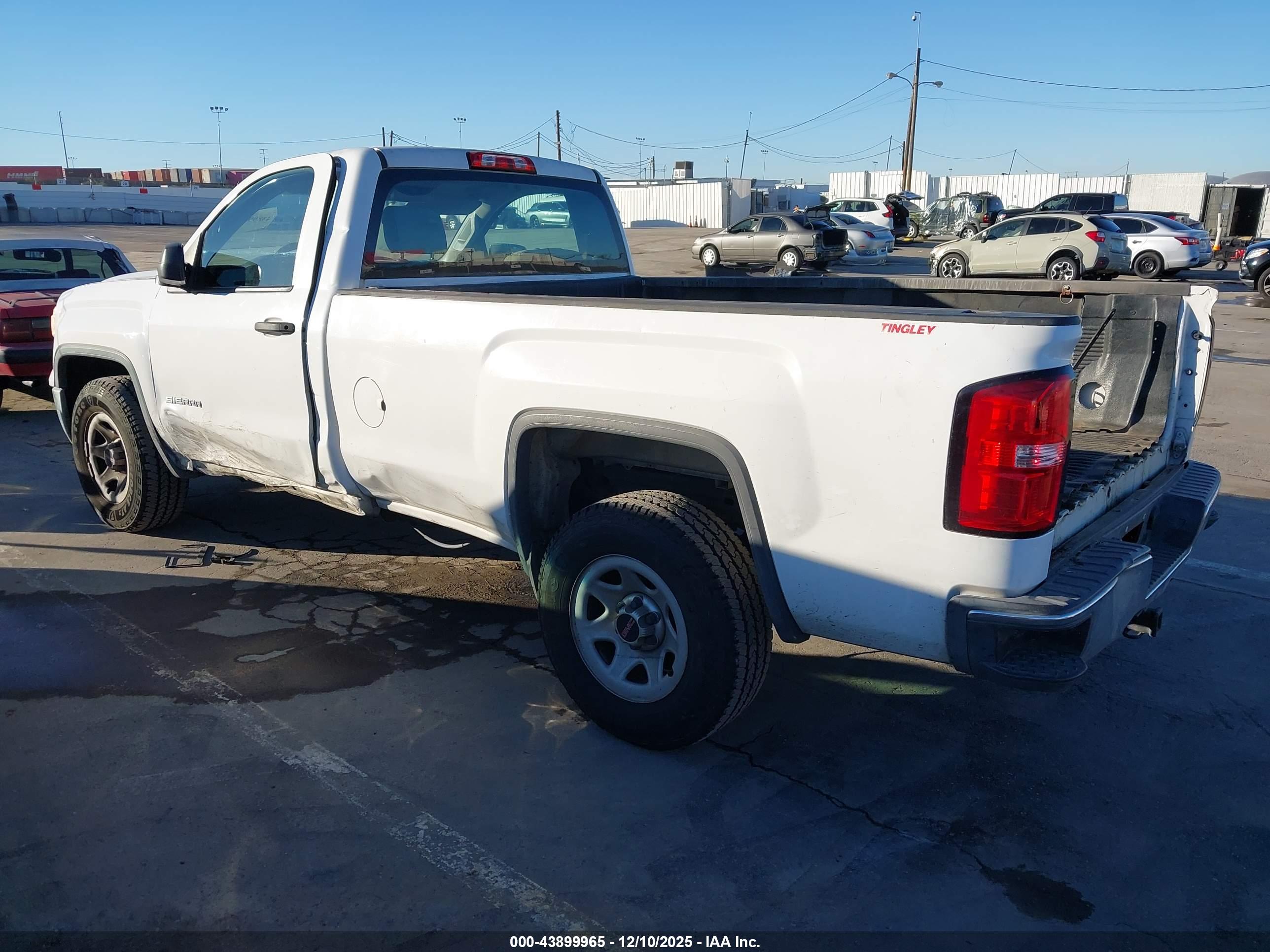 GMC SIERRA image 3