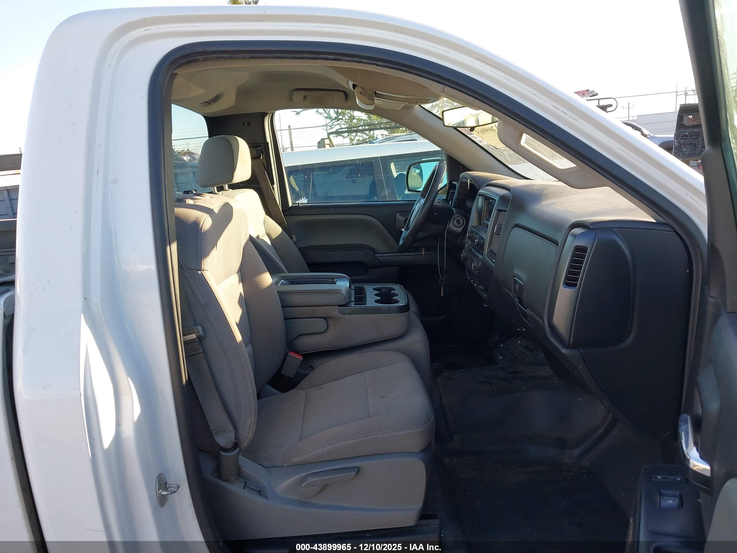 GMC SIERRA image 5