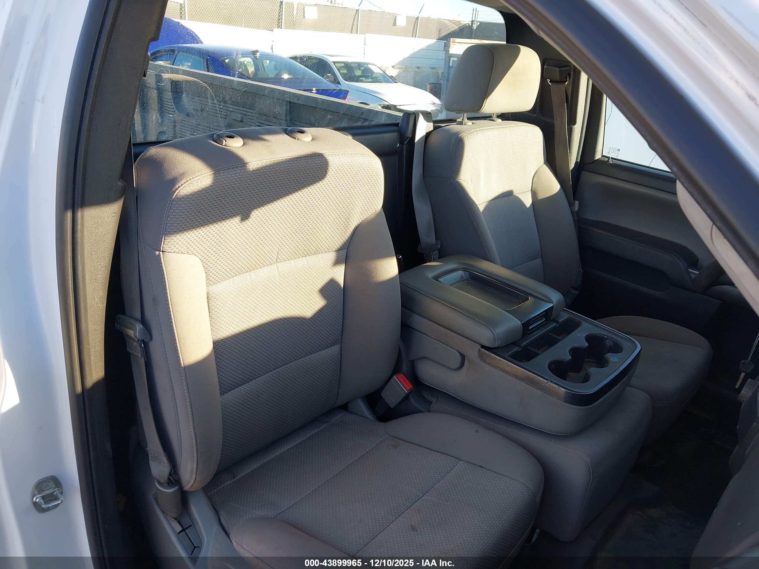 GMC SIERRA image 8