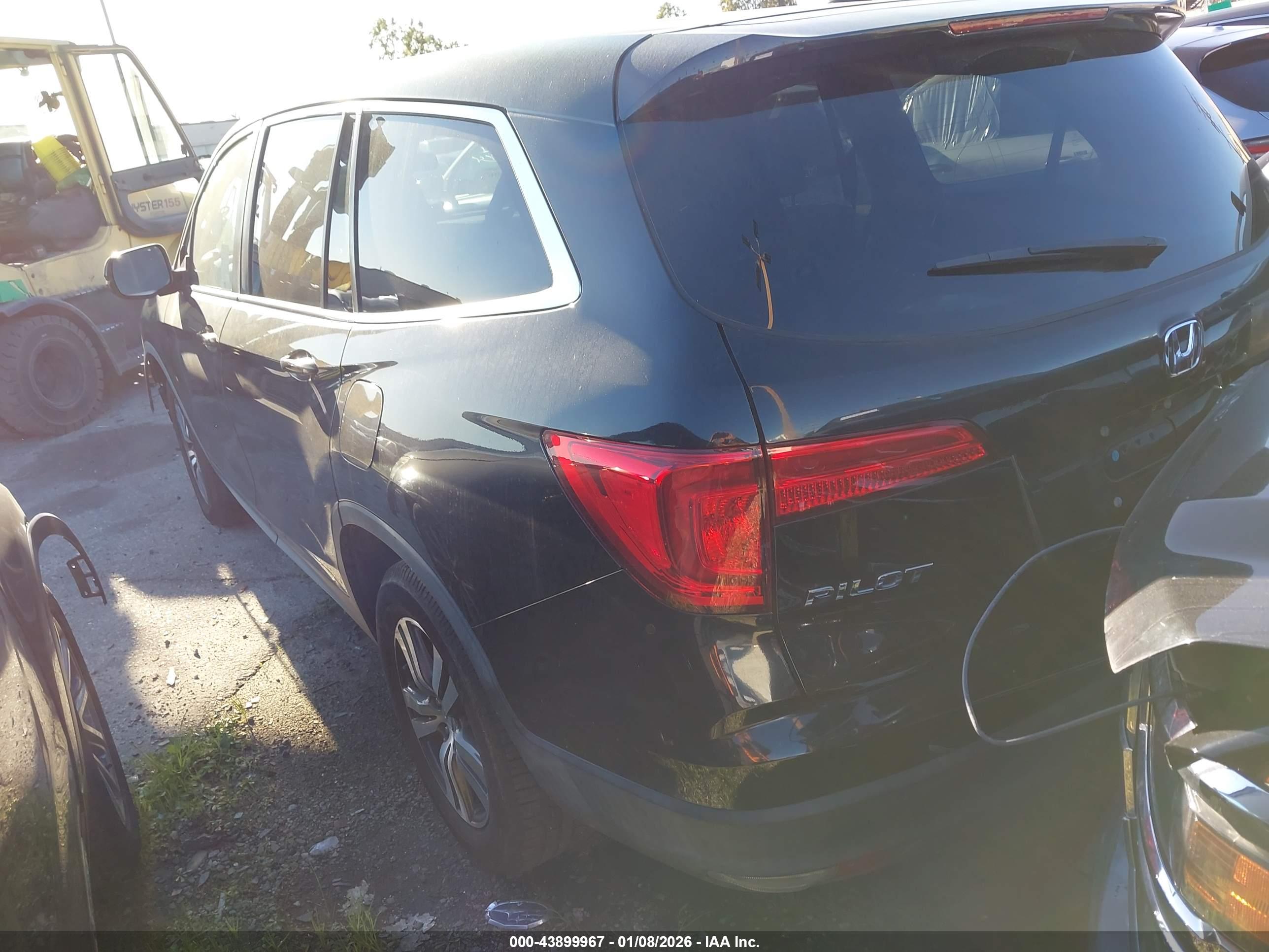 HONDA PILOT image 3