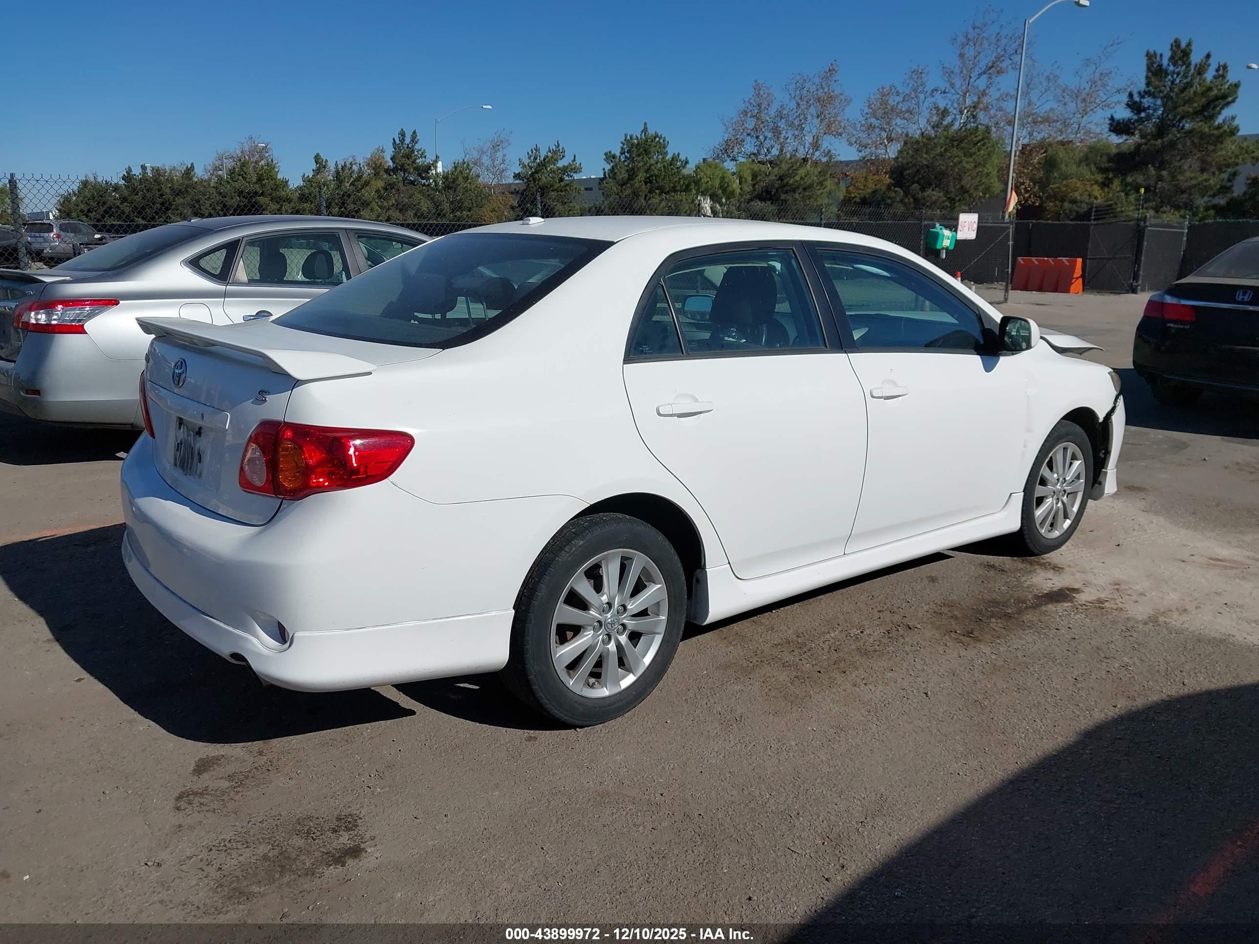 TOYOTA COROLLA image 4