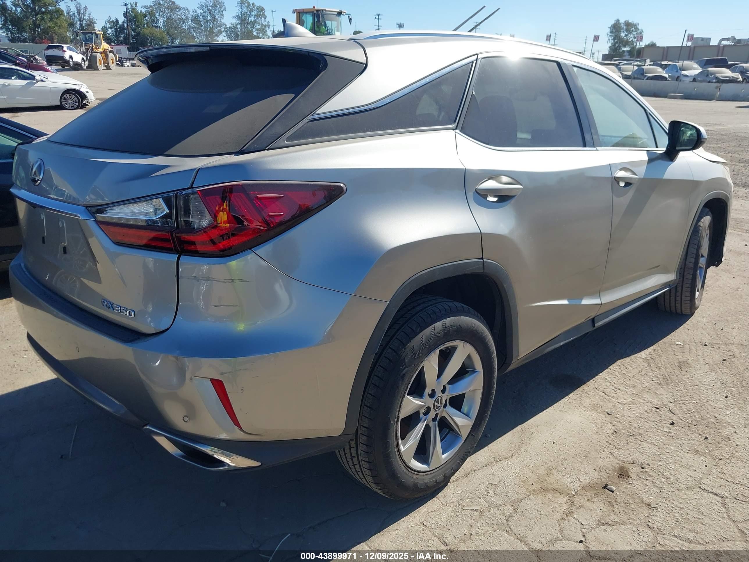 LEXUS RX image 4