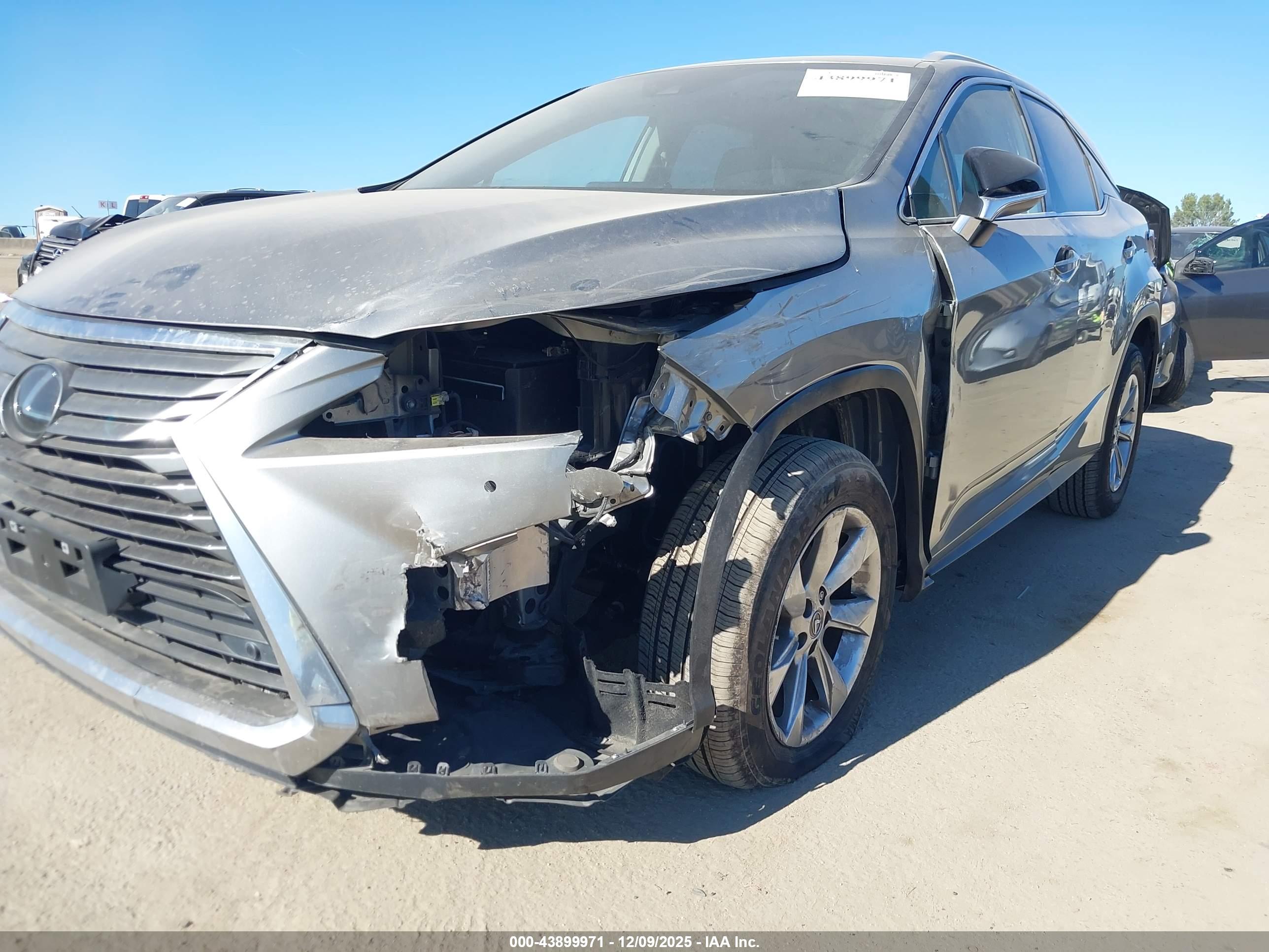 LEXUS RX image 6