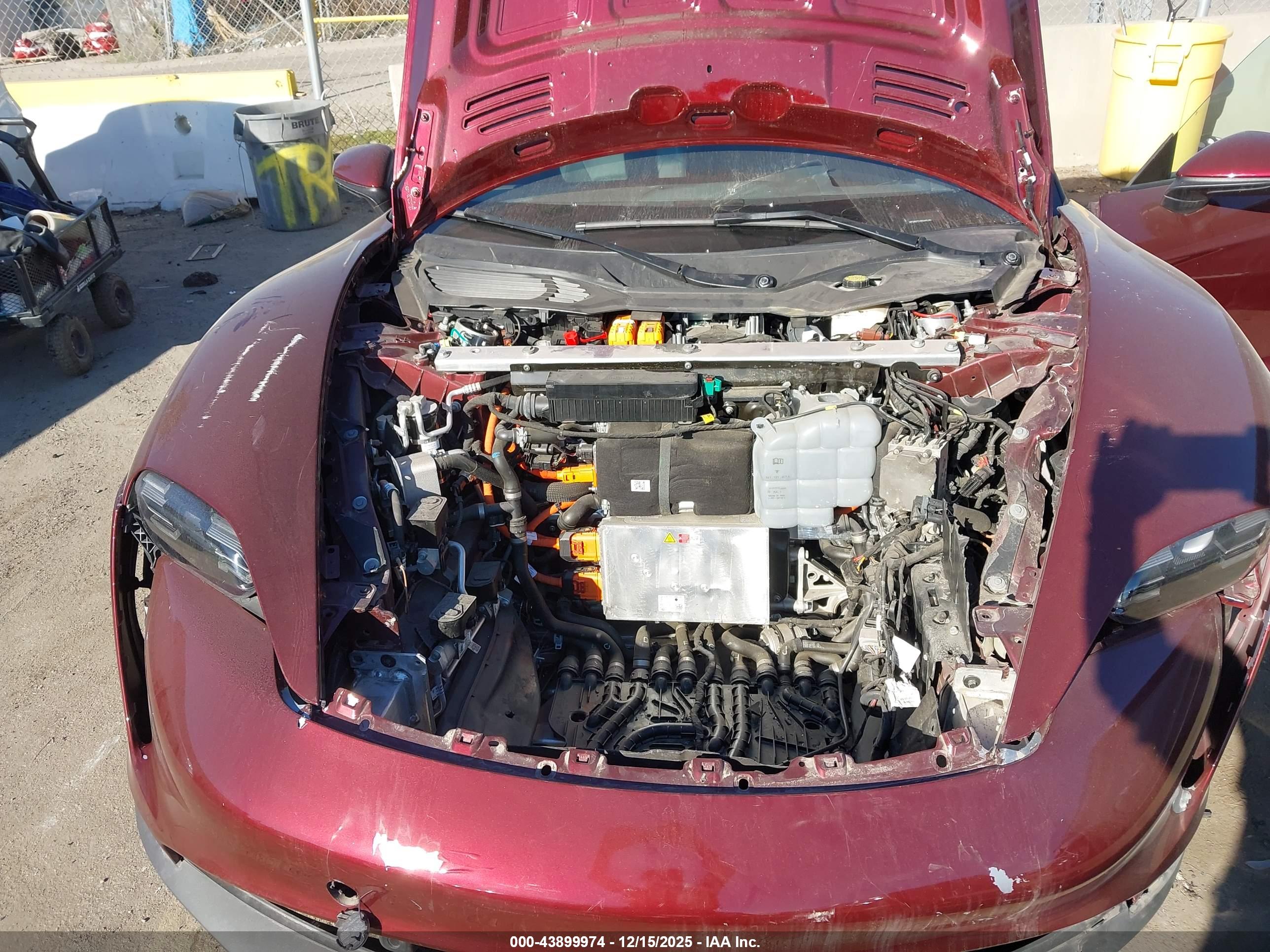 PORSCHE TAYCAN image 10