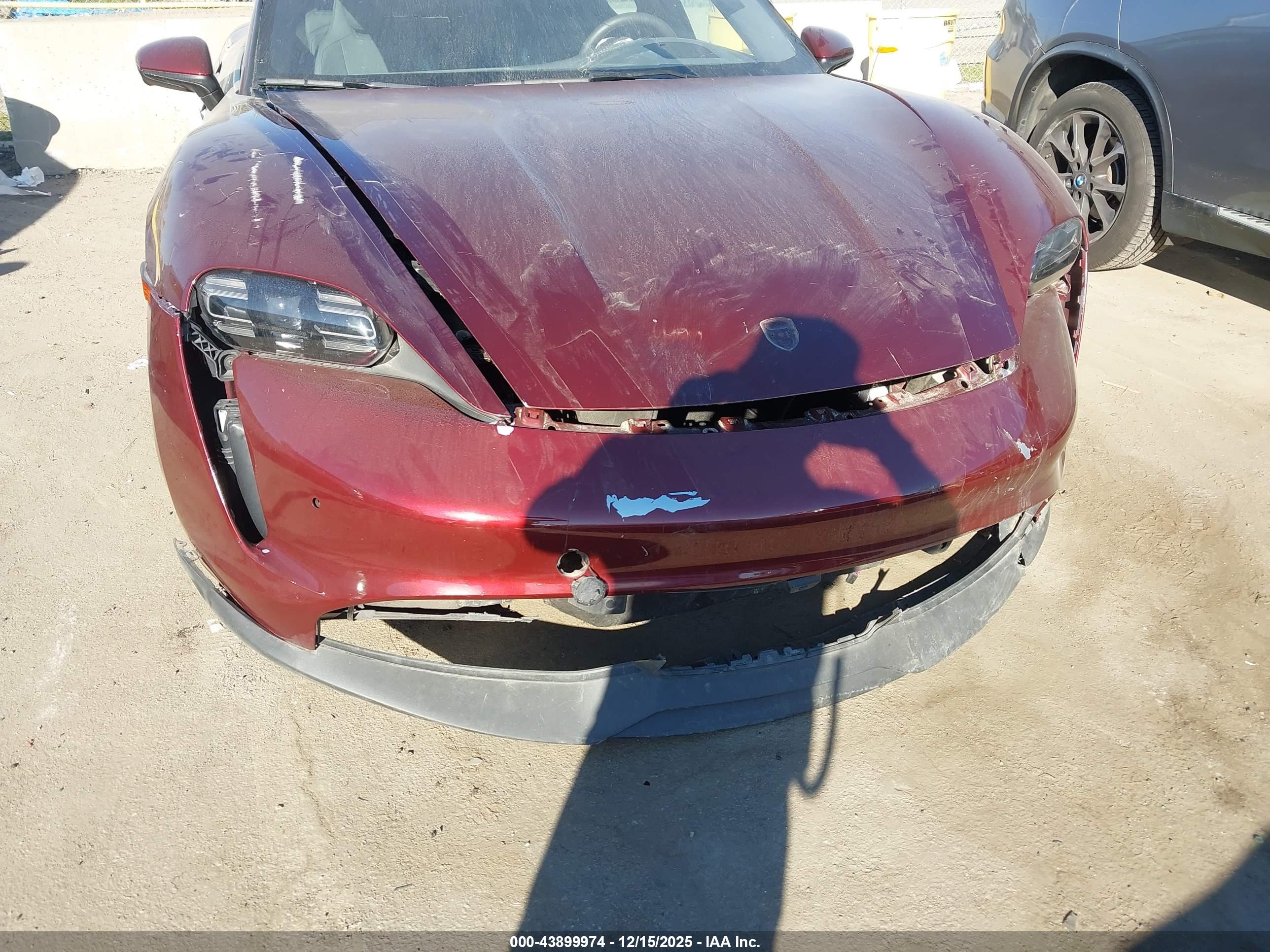 PORSCHE TAYCAN image 6