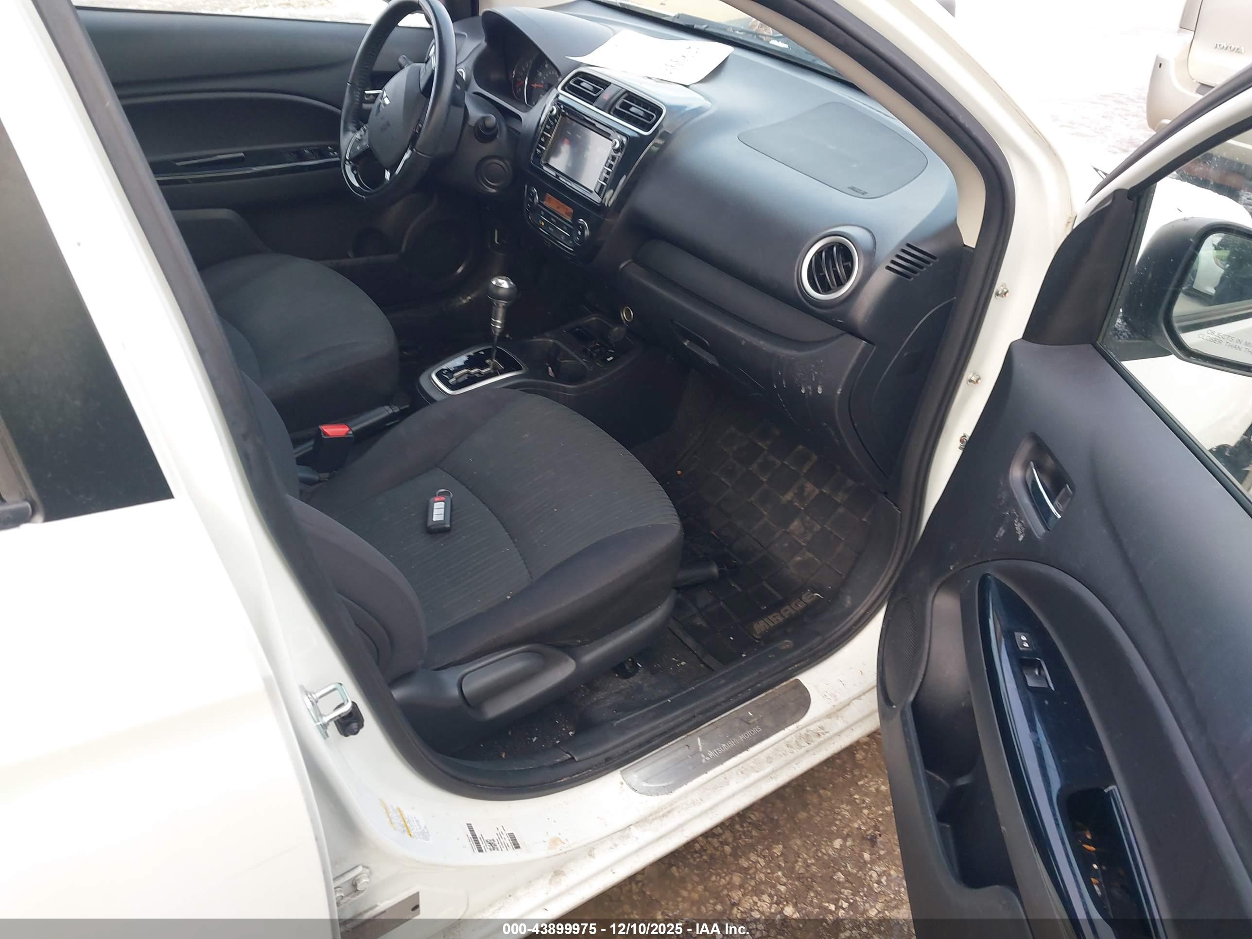 MITSUBISHI MIRAGE image 5