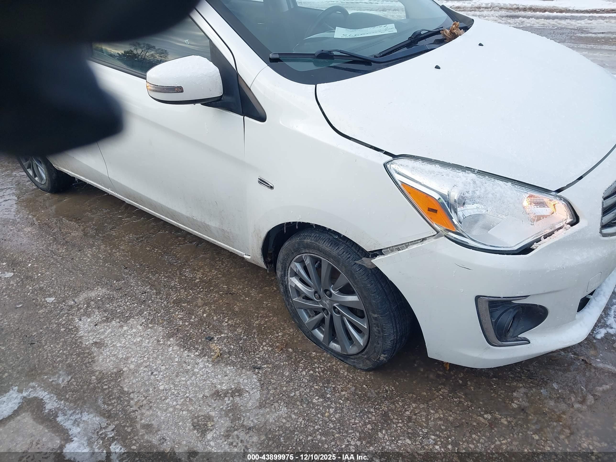 MITSUBISHI MIRAGE image 6
