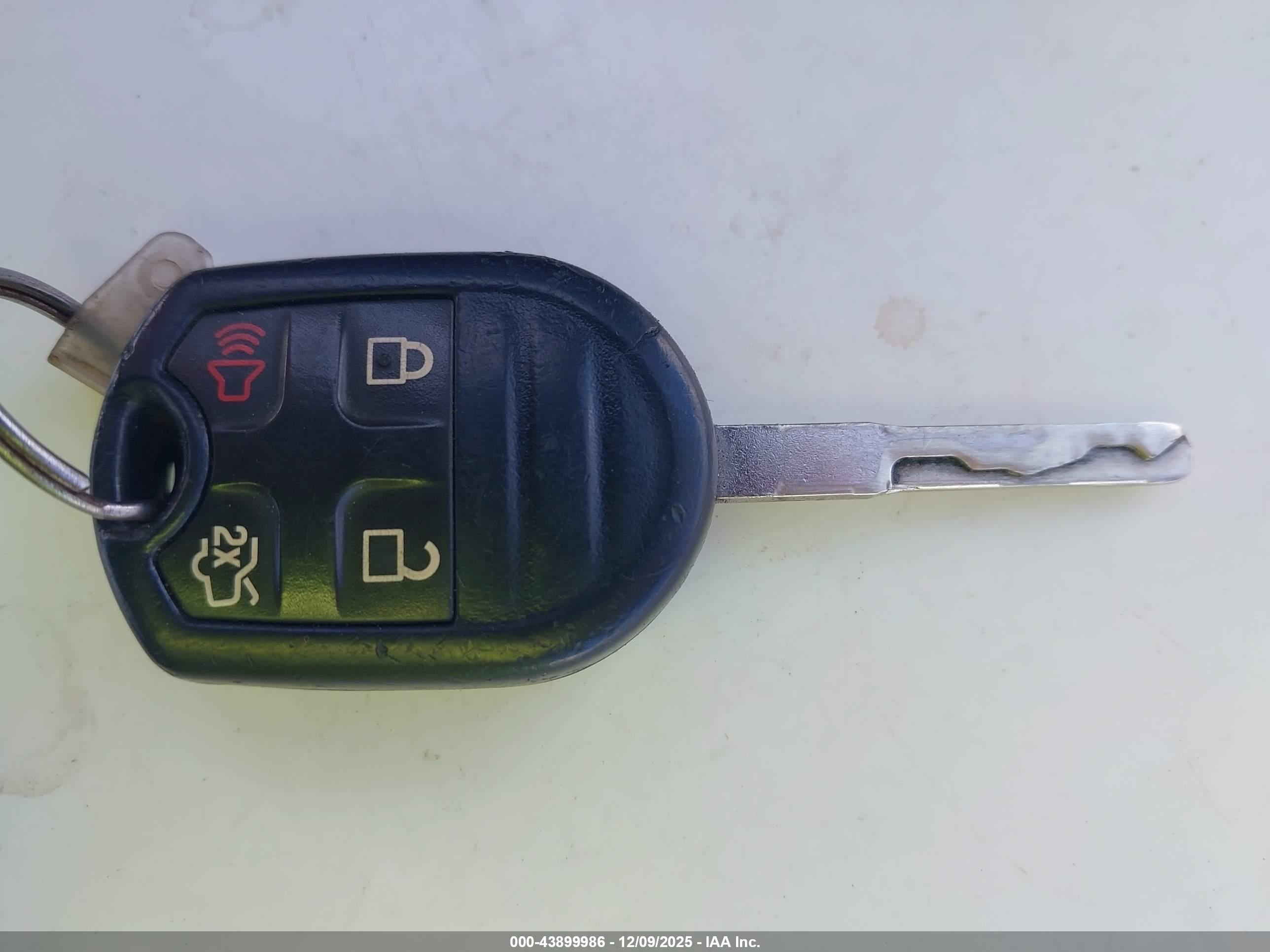 FORD FIESTA image 11