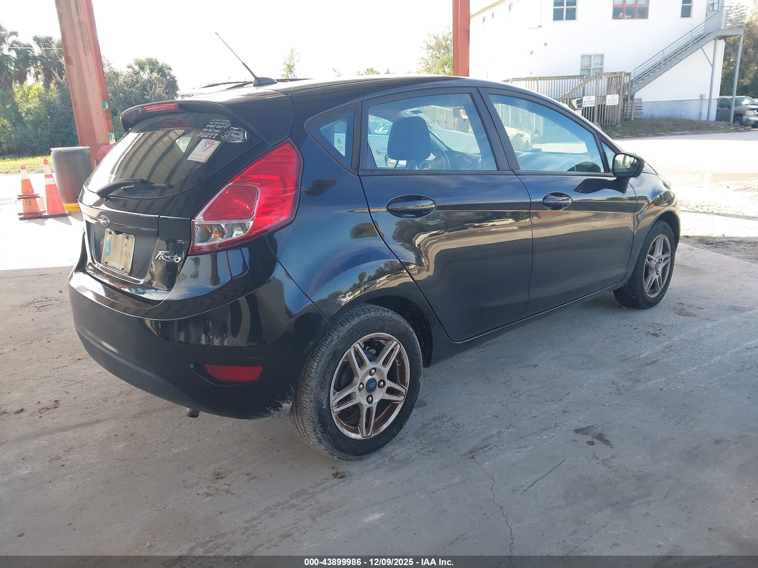 FORD FIESTA image 4
