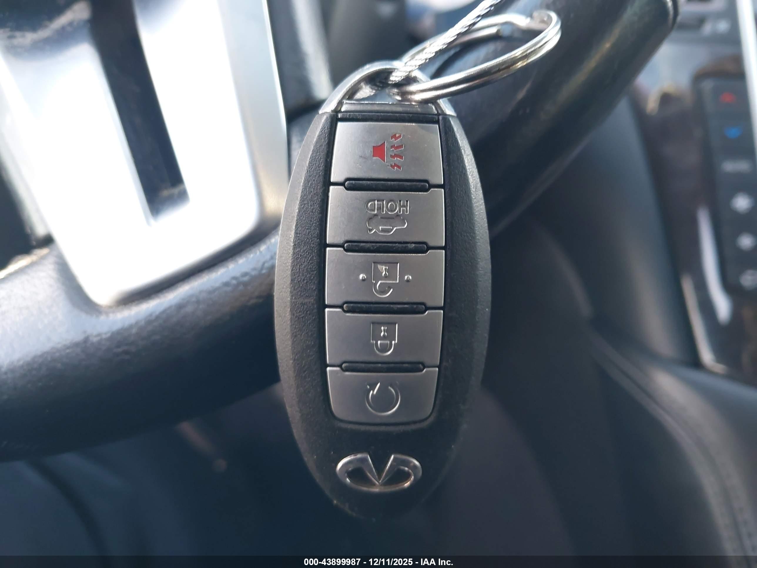 INFINITI Q50 image 11