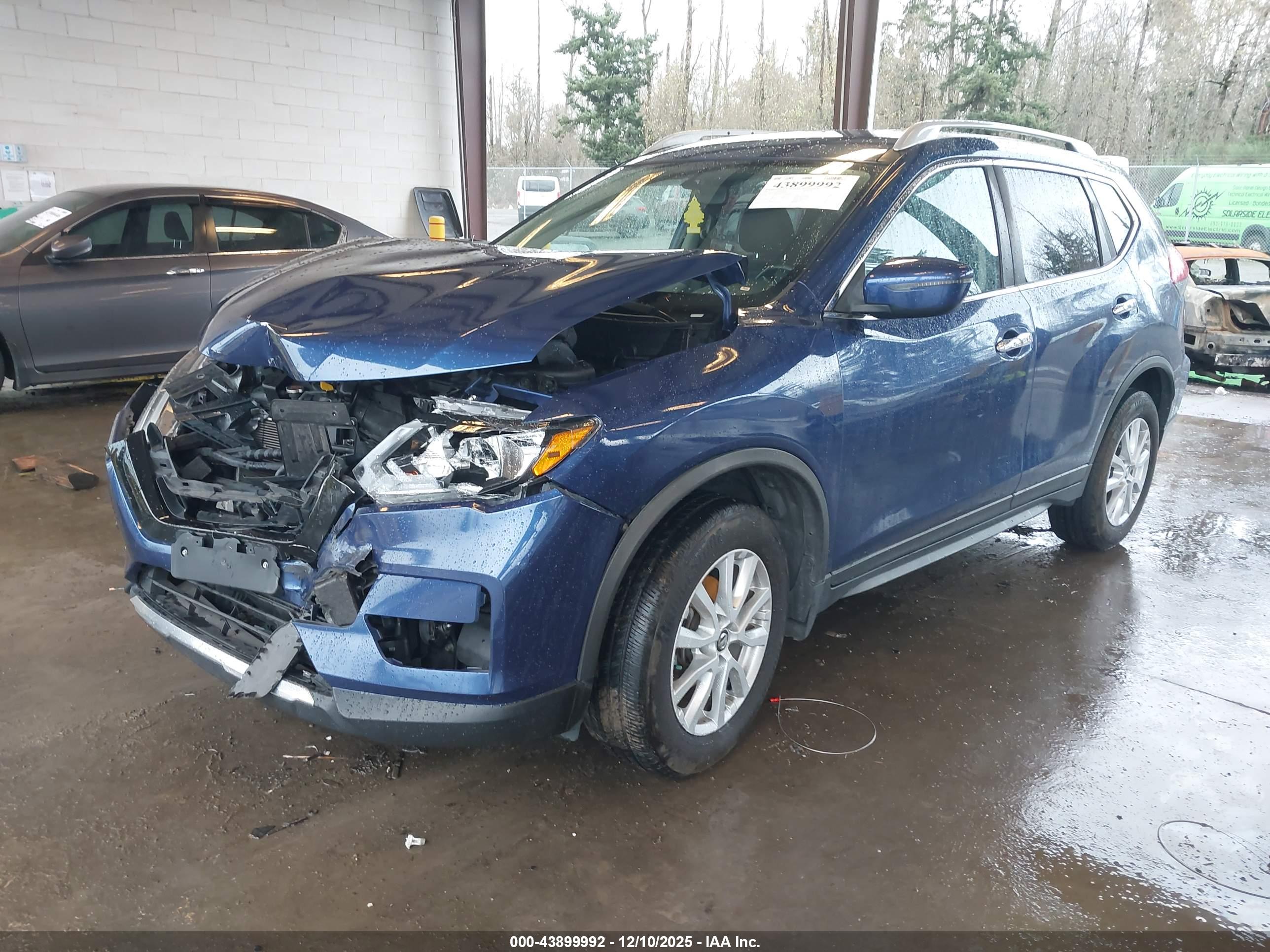 NISSAN ROGUE image 2