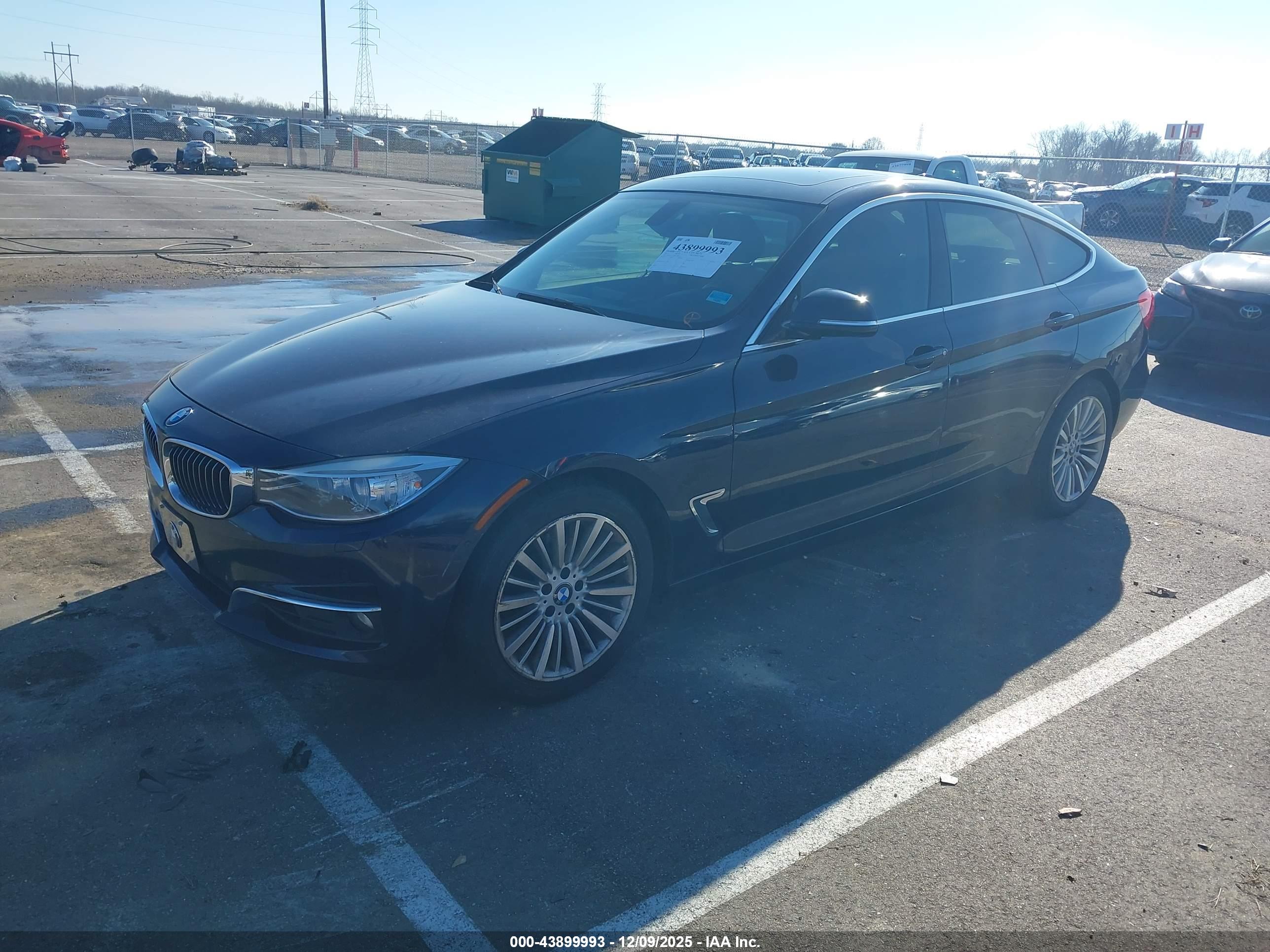BMW 328I image 2
