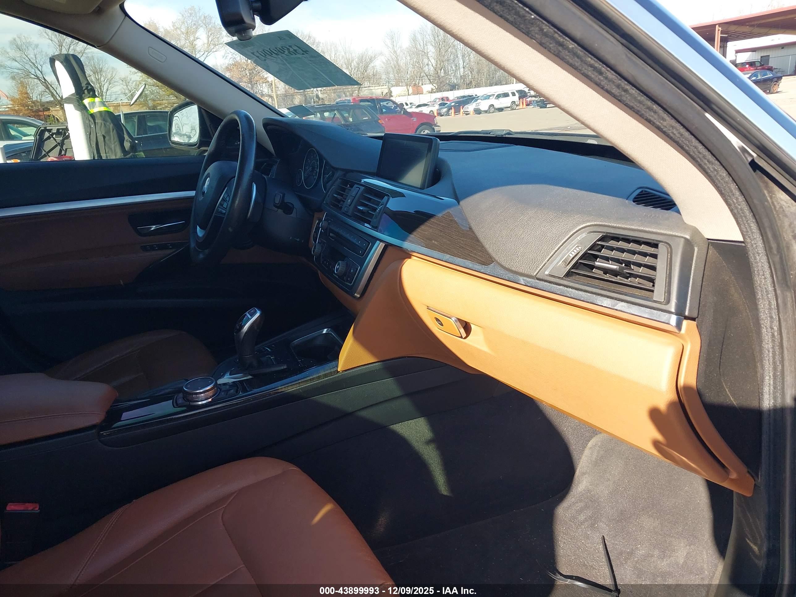 BMW 328I image 5