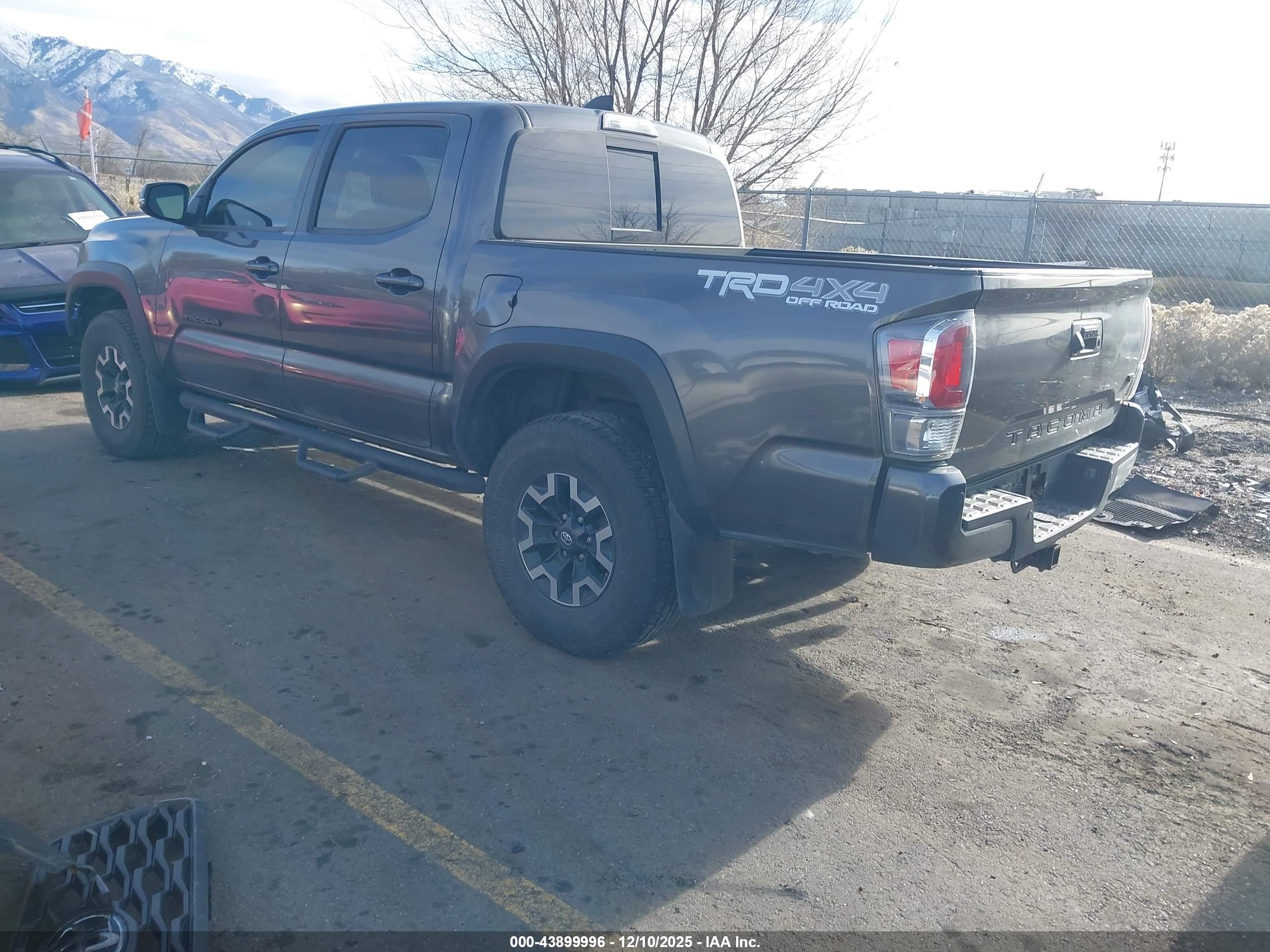 TOYOTA TACOMA image 3