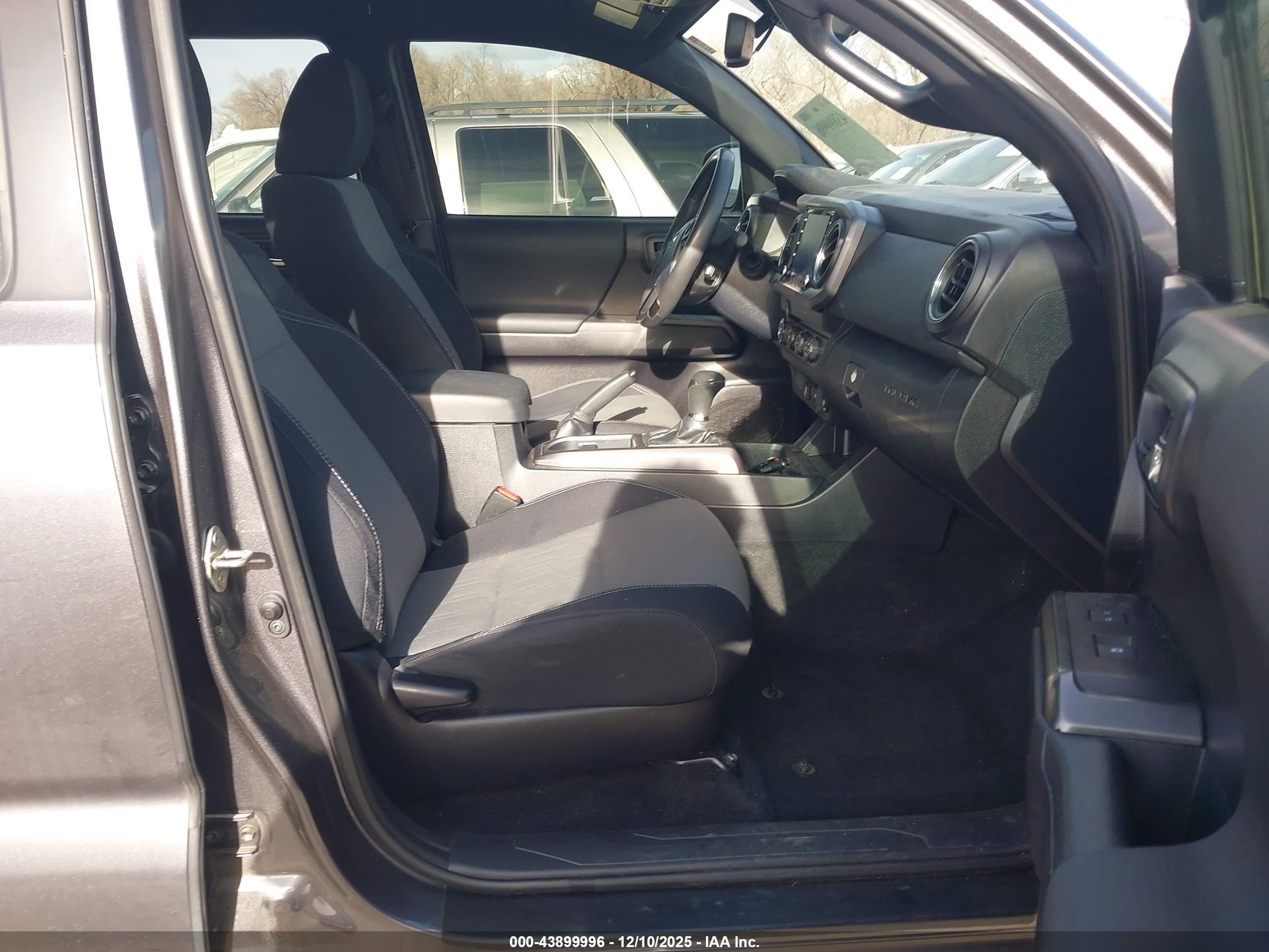 TOYOTA TACOMA image 5