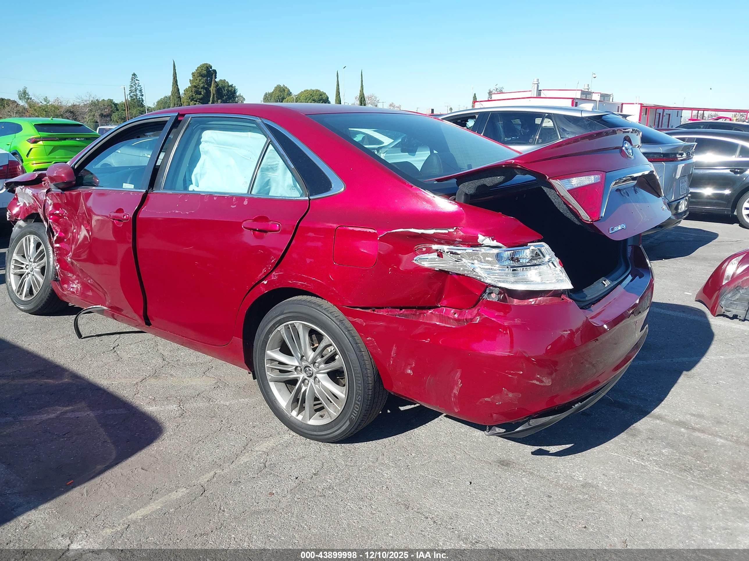 TOYOTA CAMRY image 3