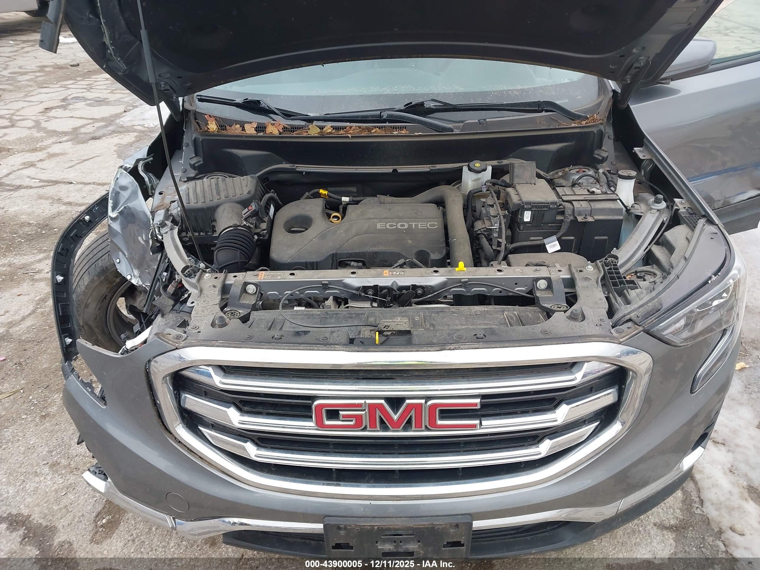GMC TERRAIN image 10