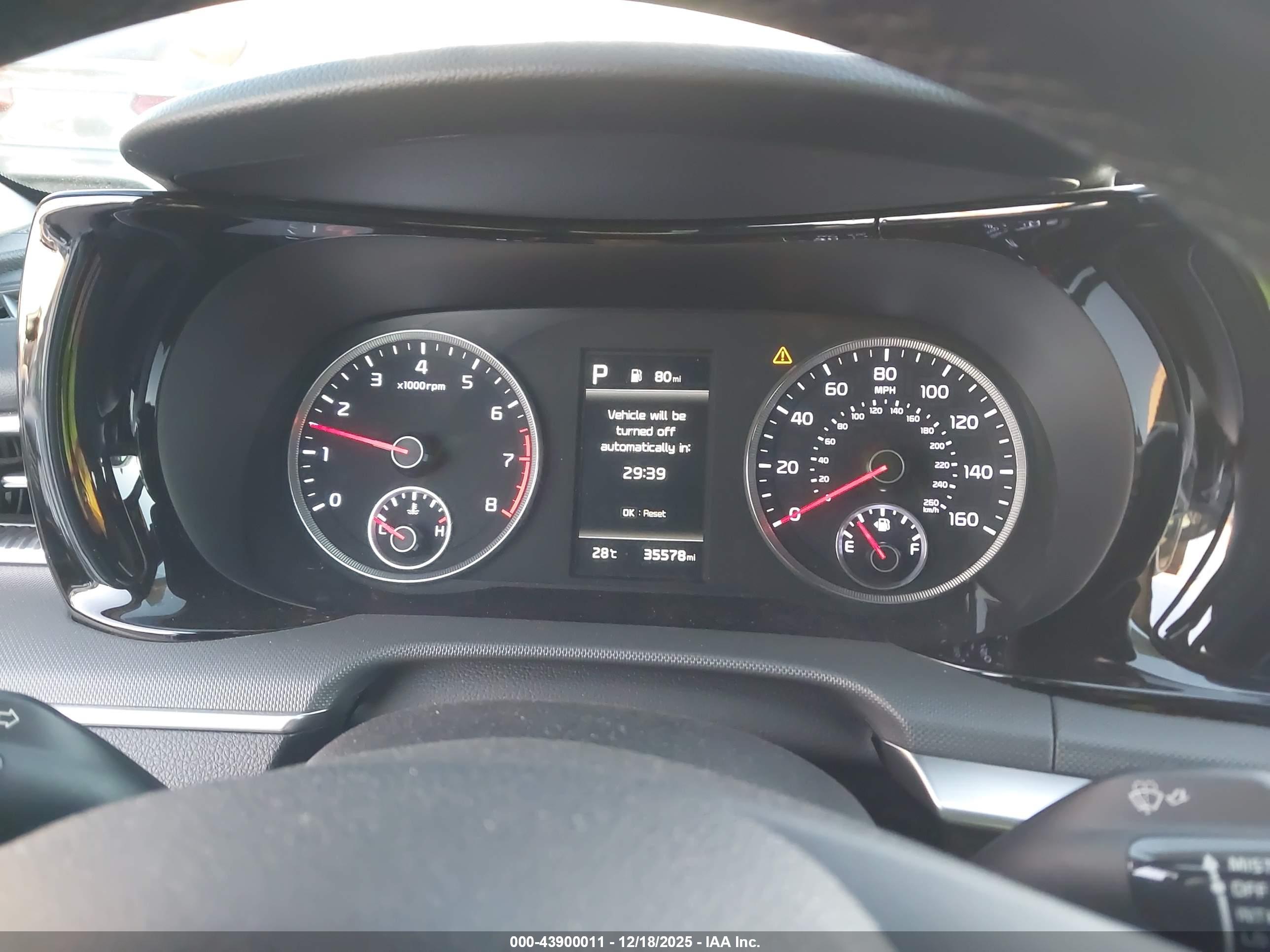 KIA K5 image 7