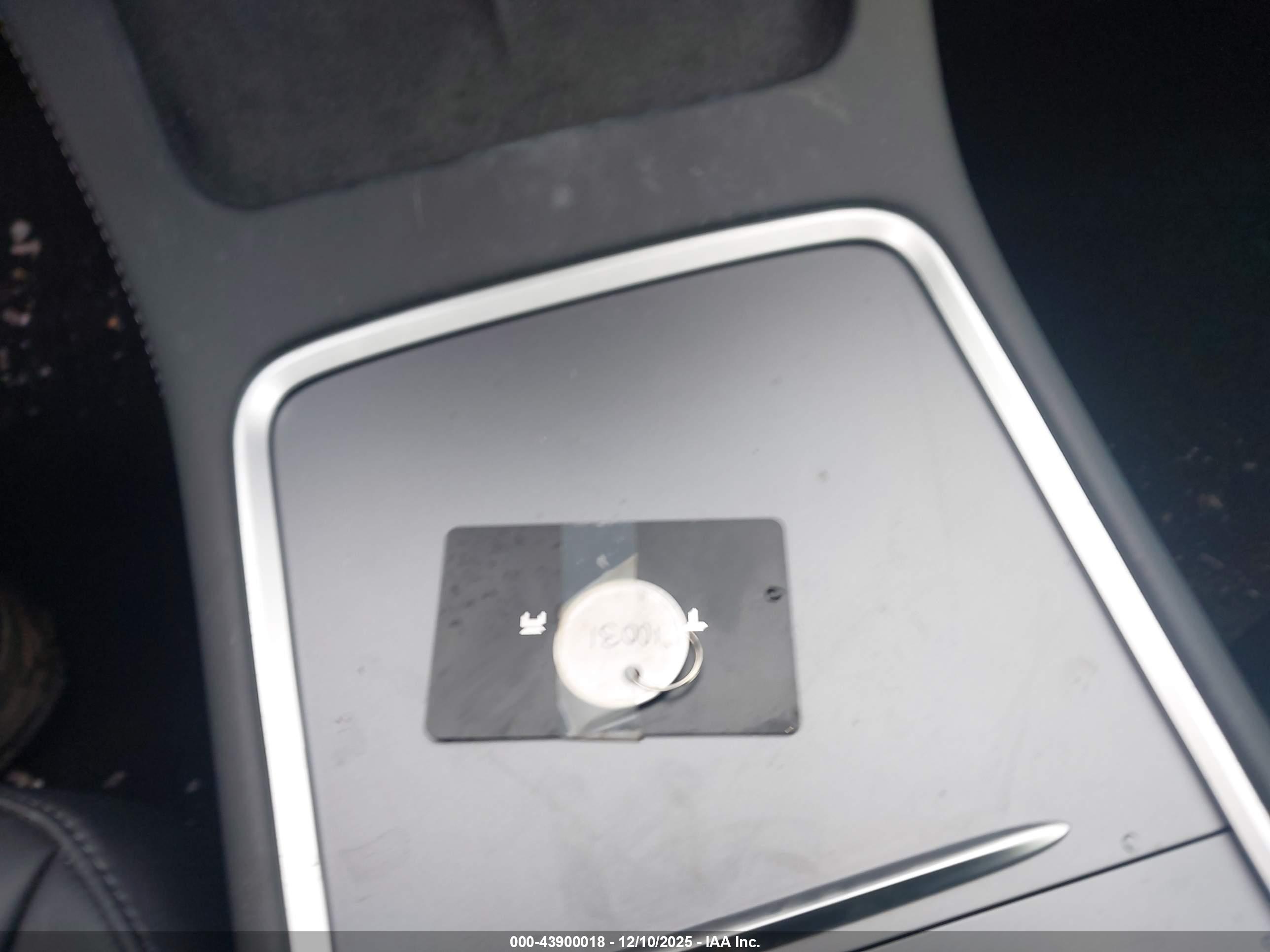 TESLA MODEL image 11