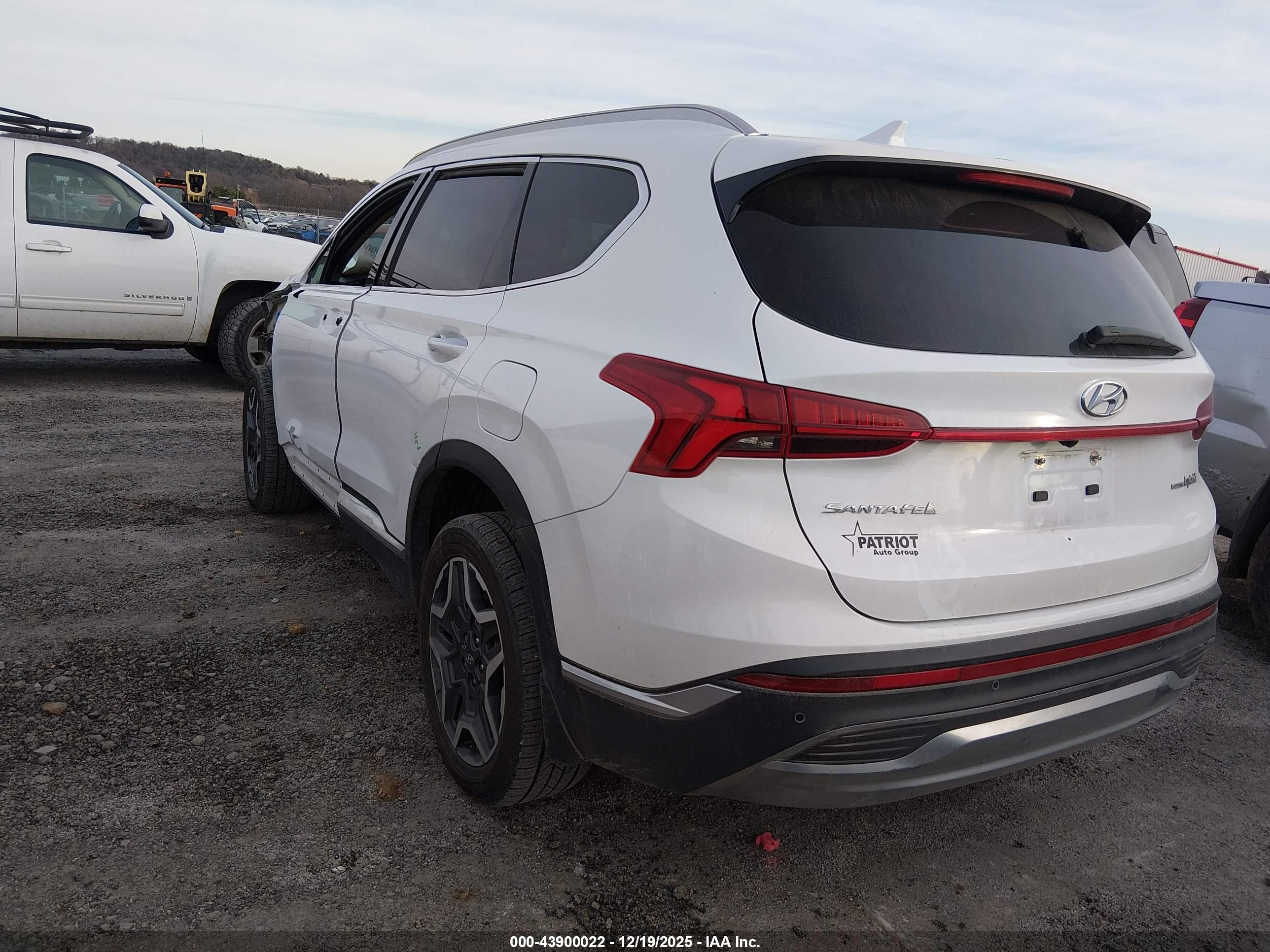 HYUNDAI SANTA image 3