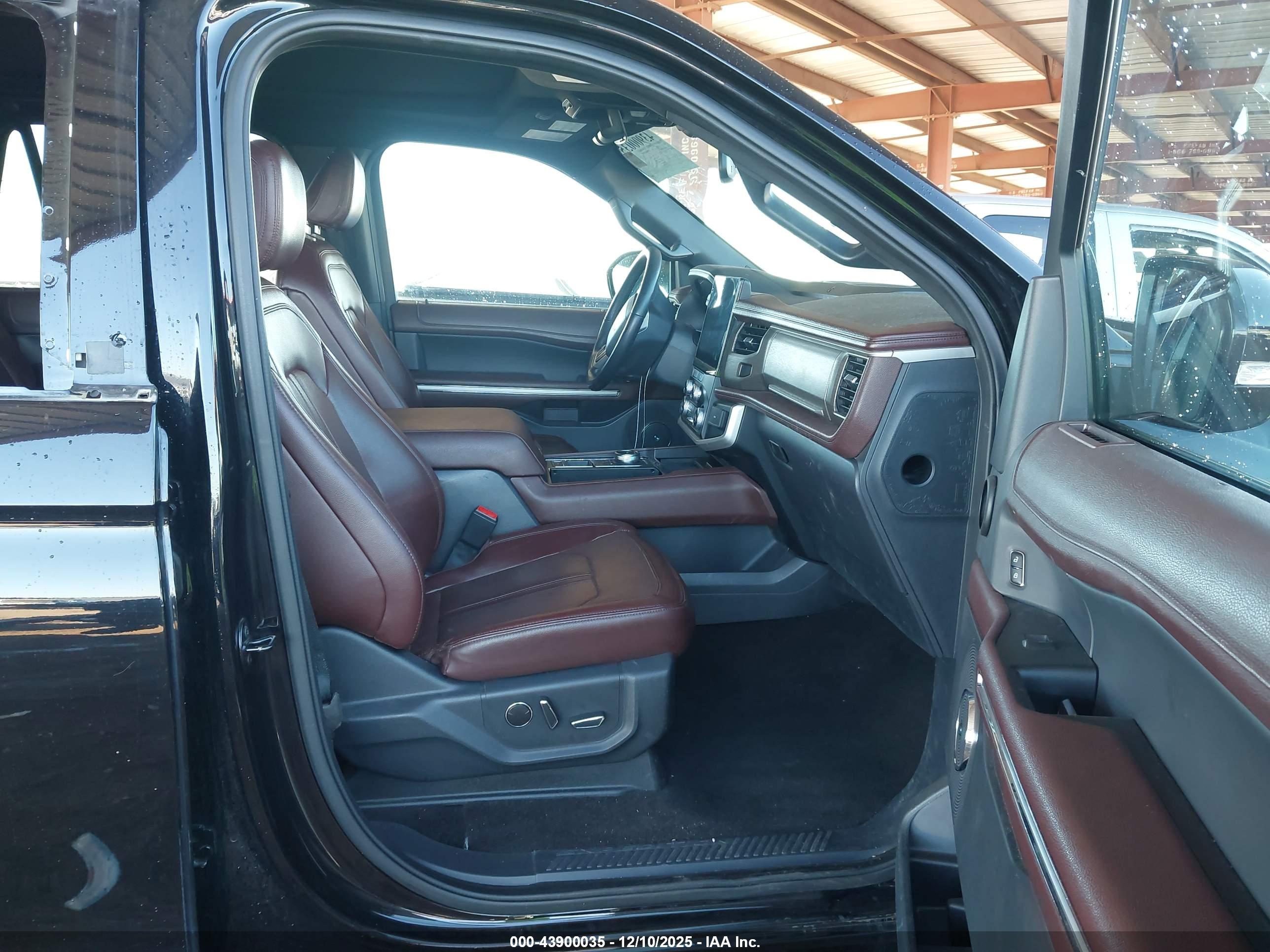 FORD EXPEDITION image 5