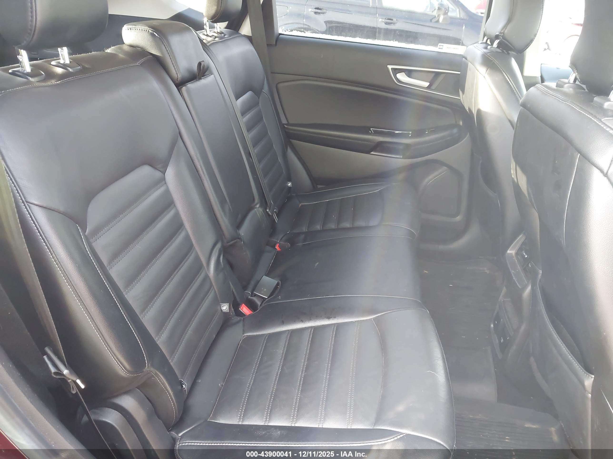 FORD EDGE image 8