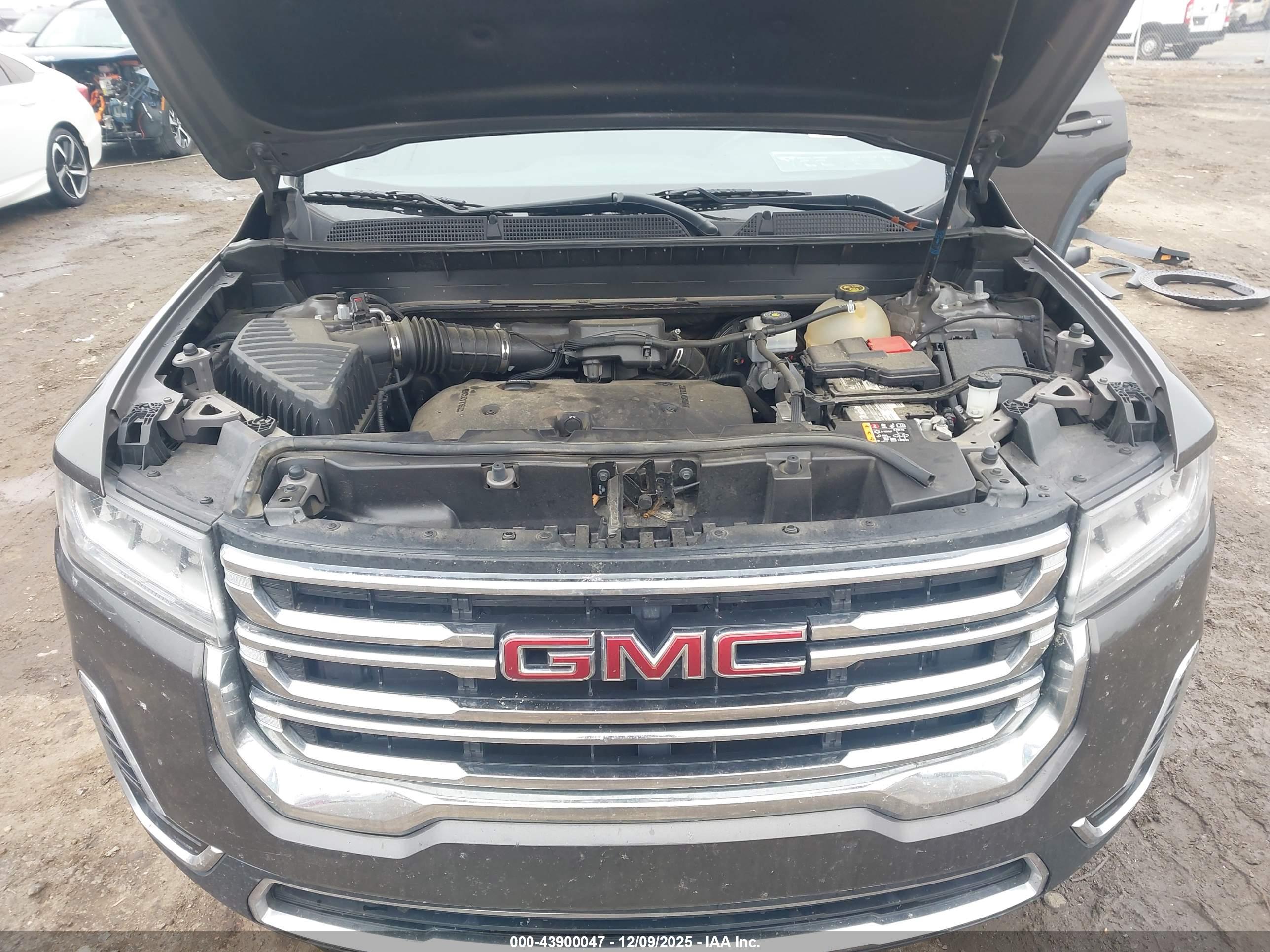 GMC ACADIA image 10