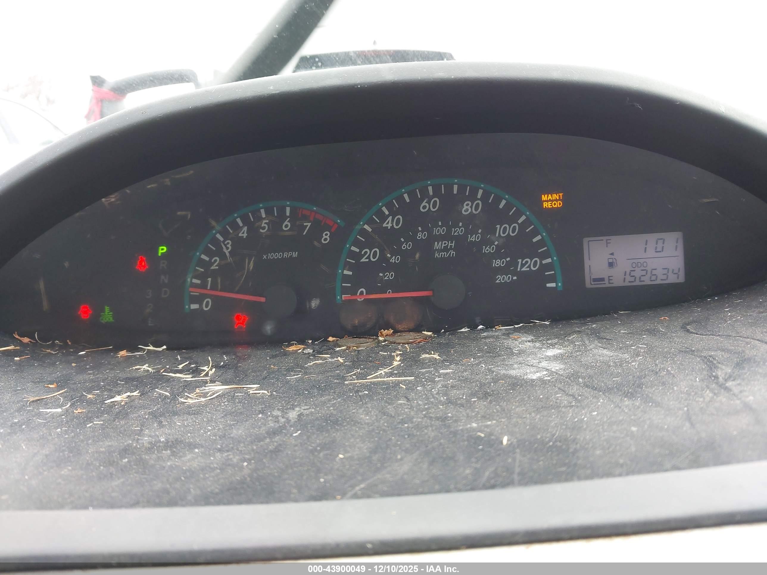 TOYOTA YARIS image 7