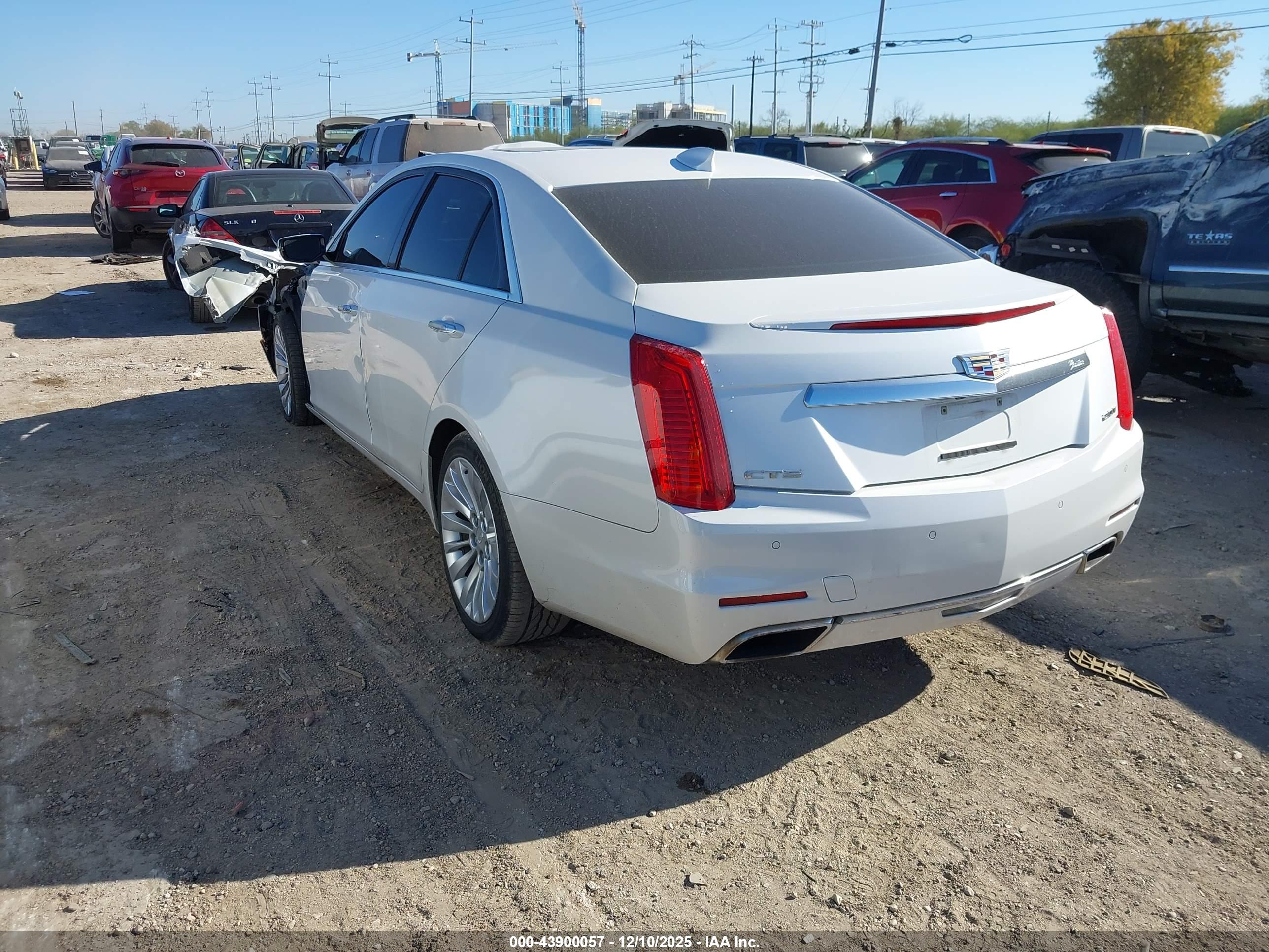 CADILLAC CTS image 3