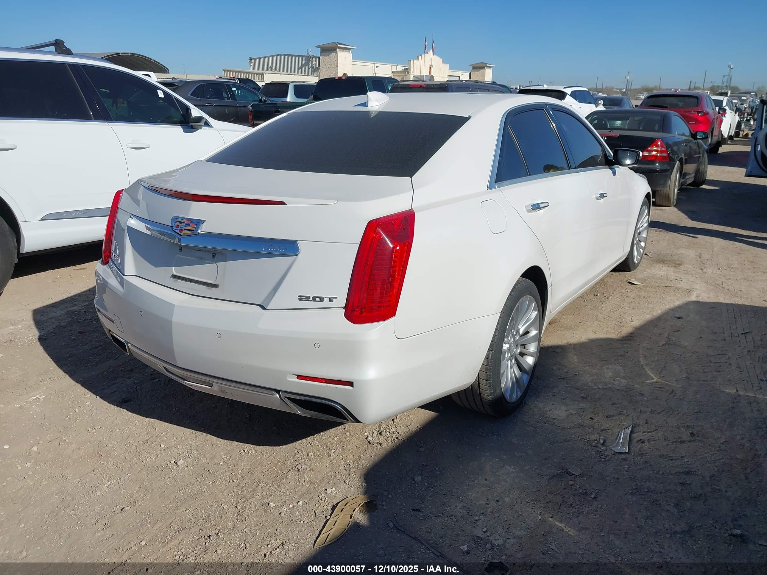 CADILLAC CTS image 4