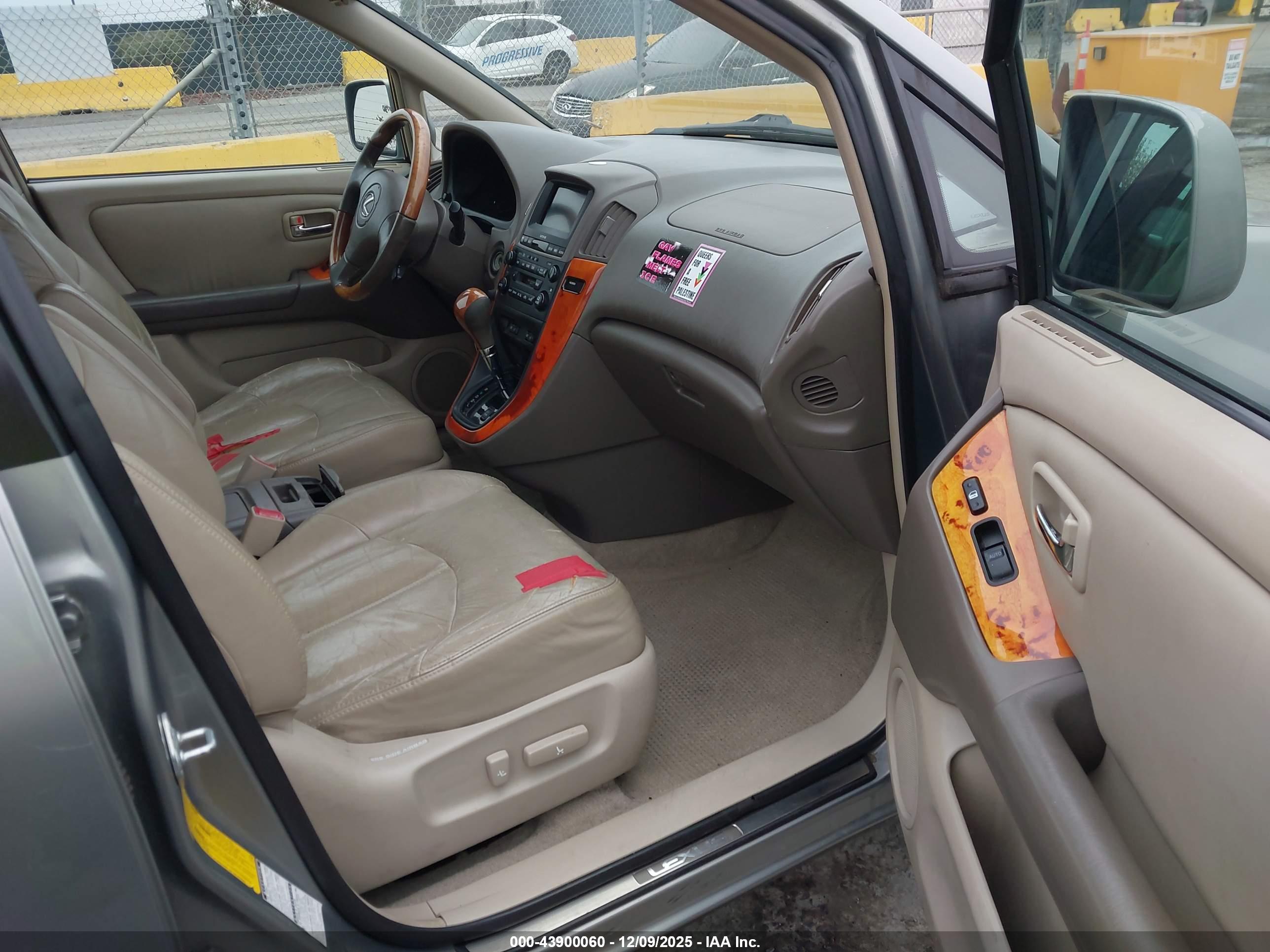 LEXUS RX image 5