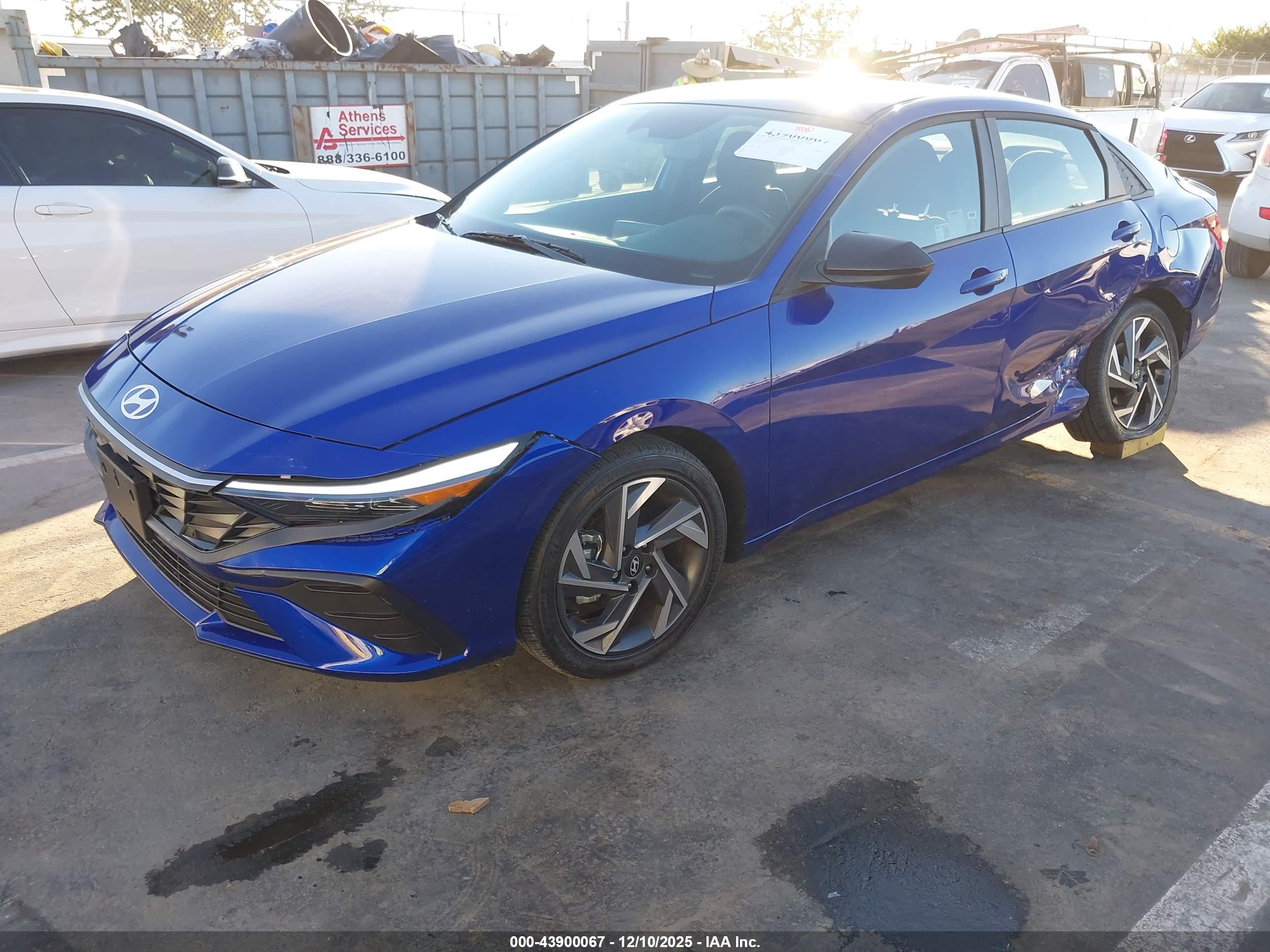 HYUNDAI ELANTRA image 2