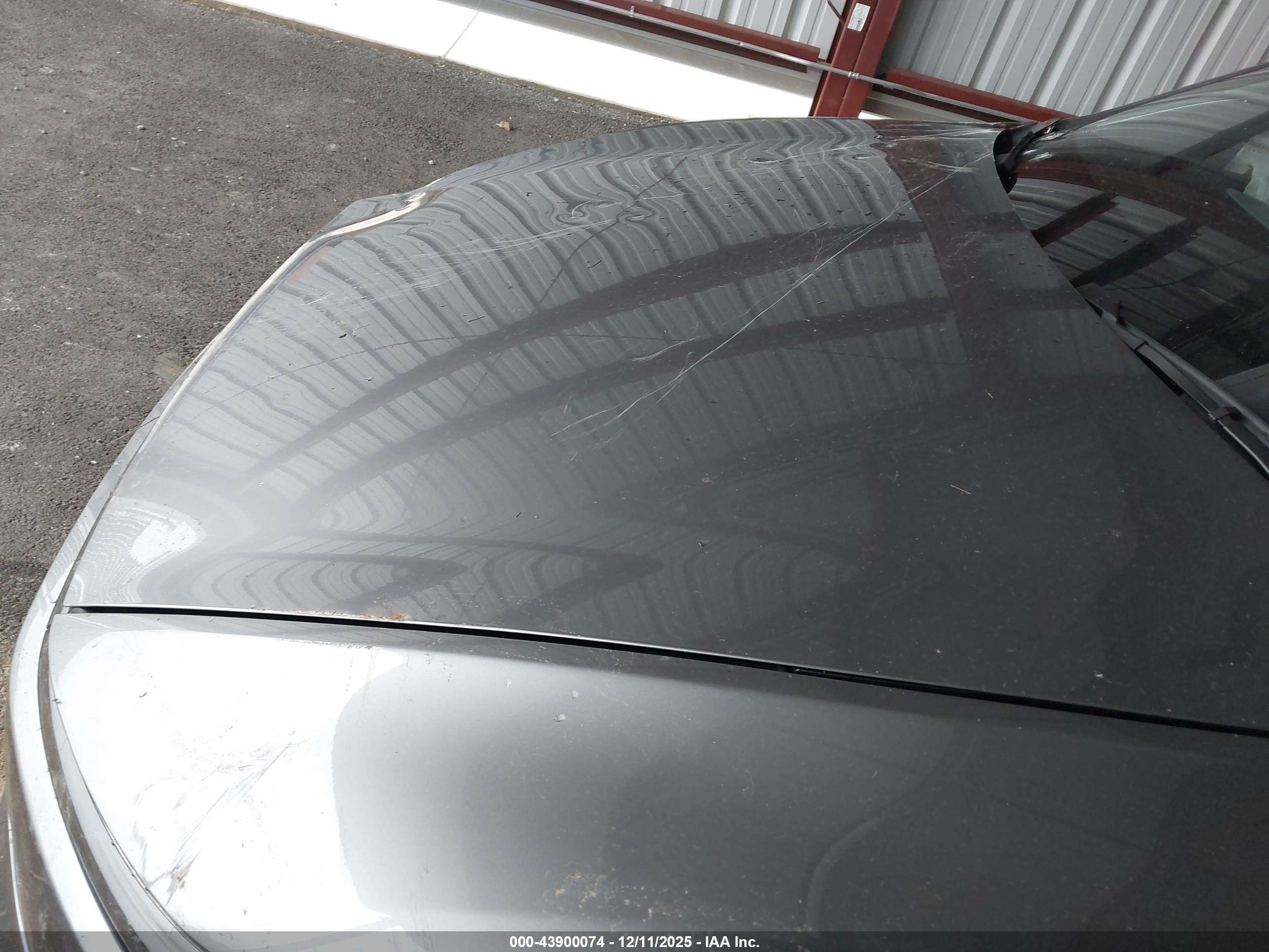 TESLA MODEL image 10