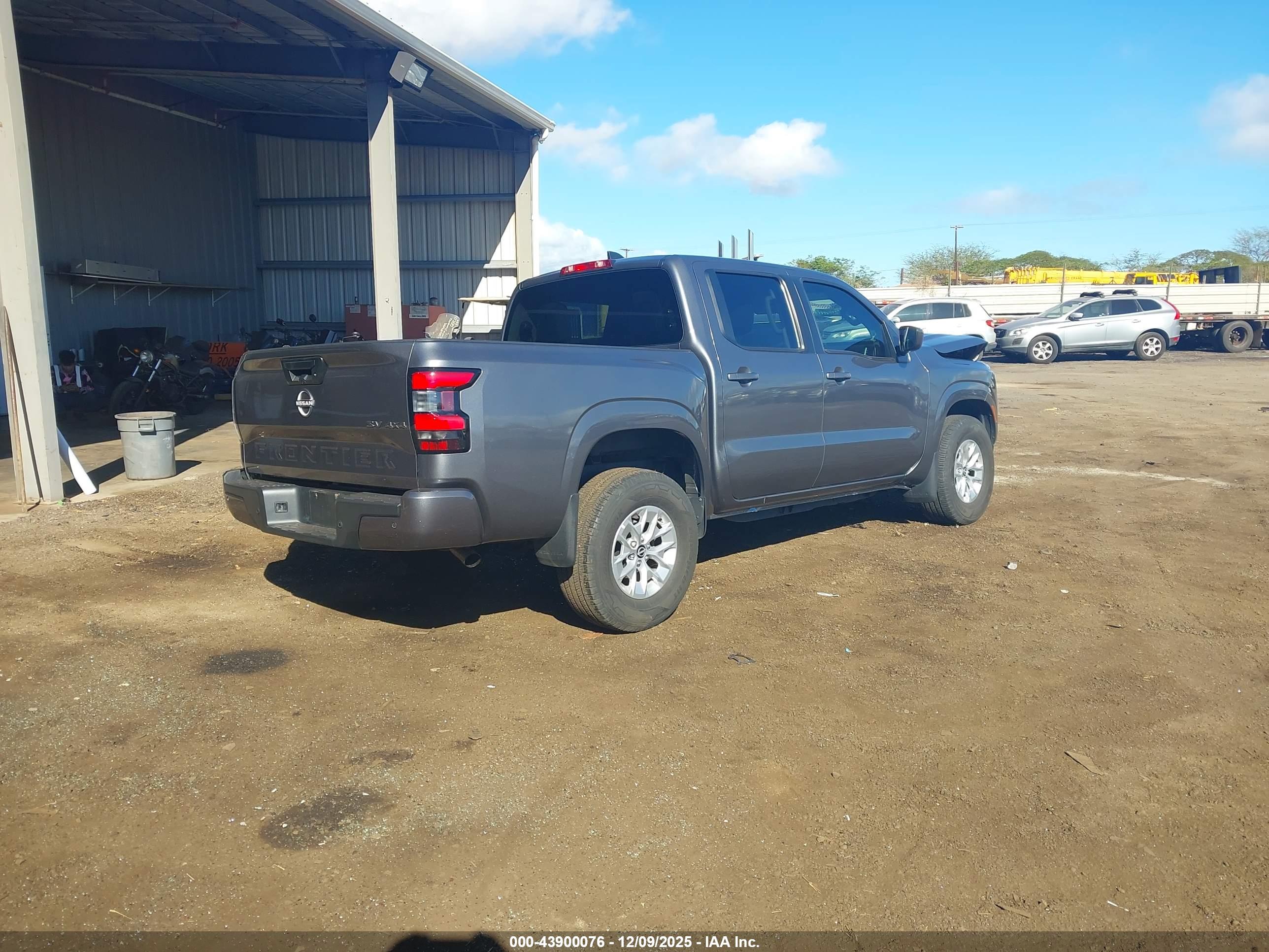 NISSAN FRONTIER image 4