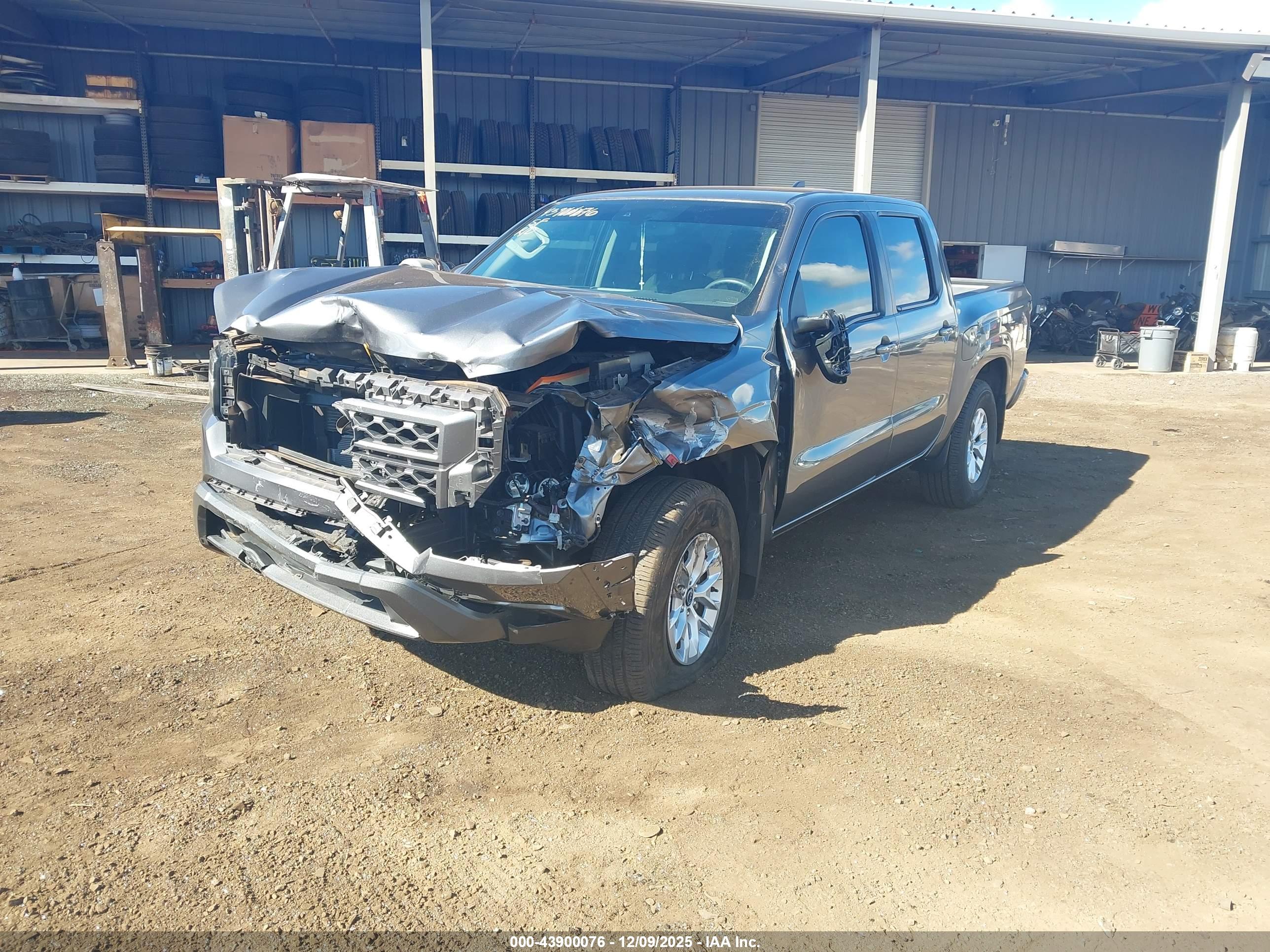 NISSAN FRONTIER image 6