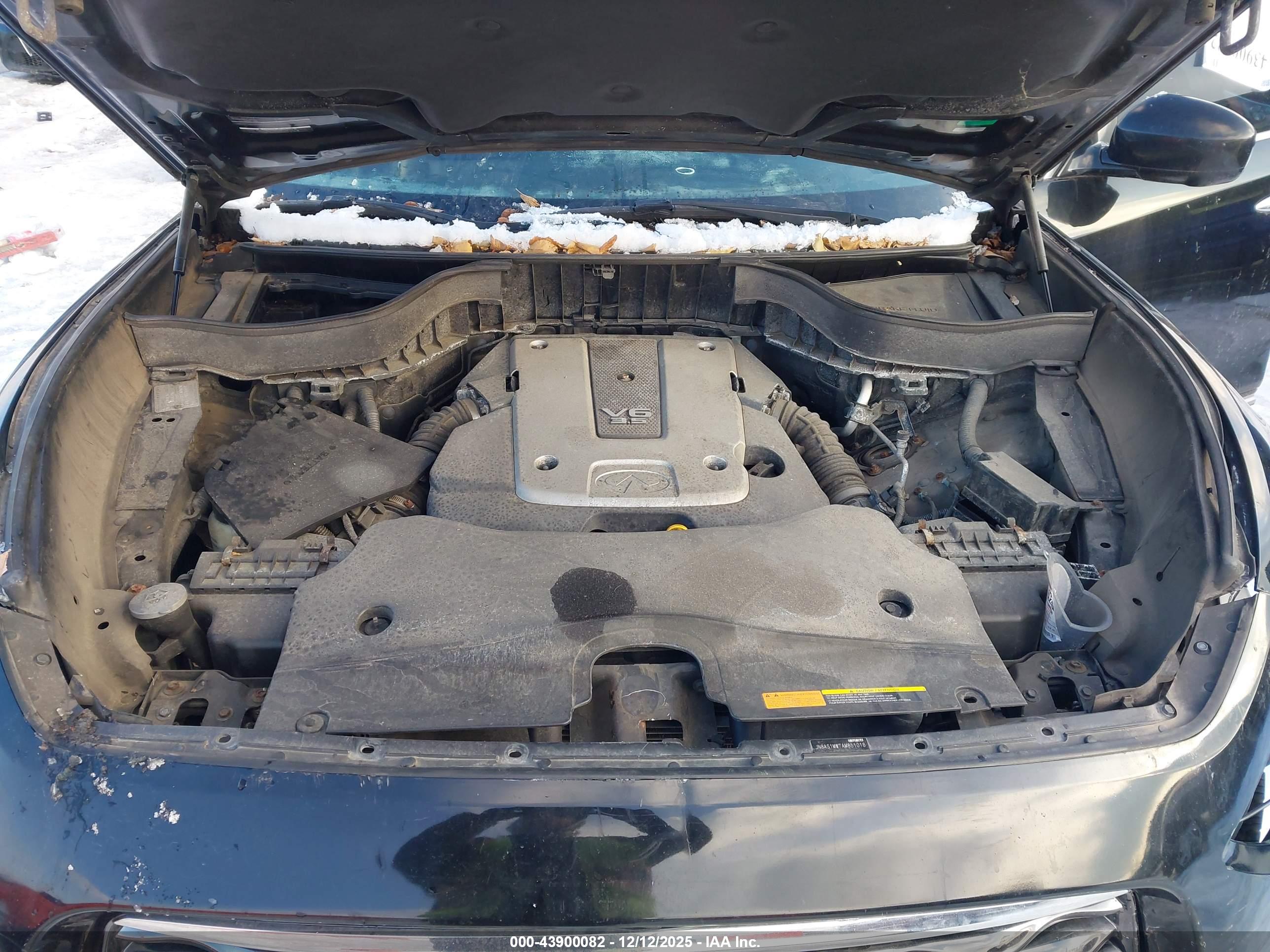 INFINITI FX35 image 10