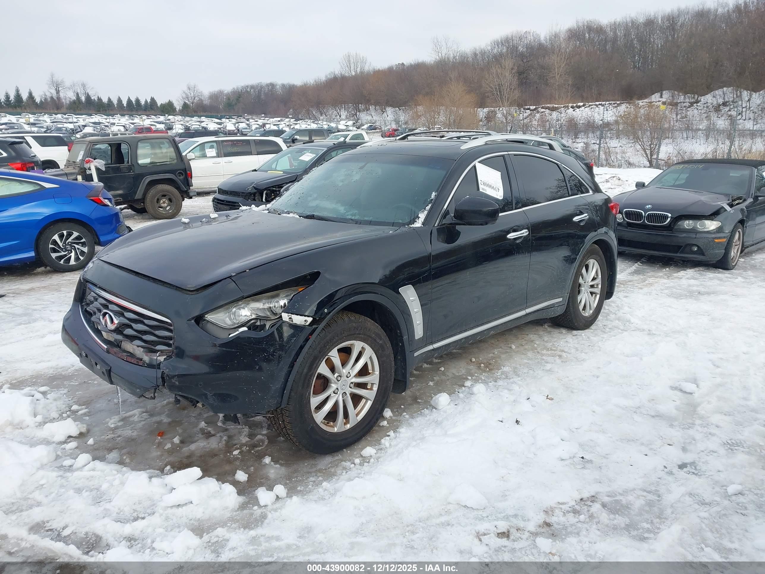 INFINITI FX35 image 2