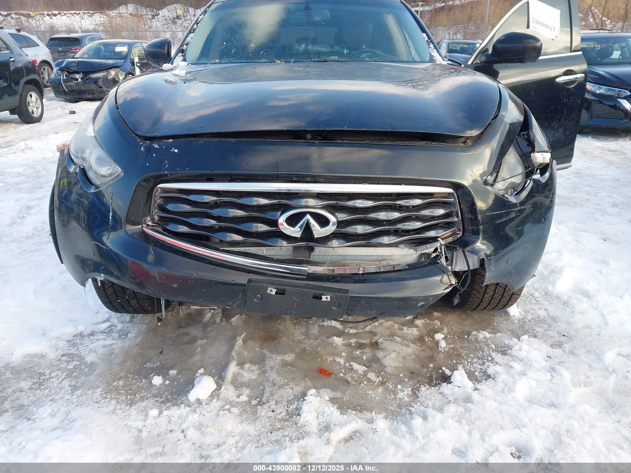 INFINITI FX35 image 6
